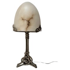 Lampe aus Bronze und Alabaster im Art déco-Stil