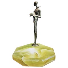 Videopoche escultórico Art Déco de bronce y ágata verde, ca. 1920
