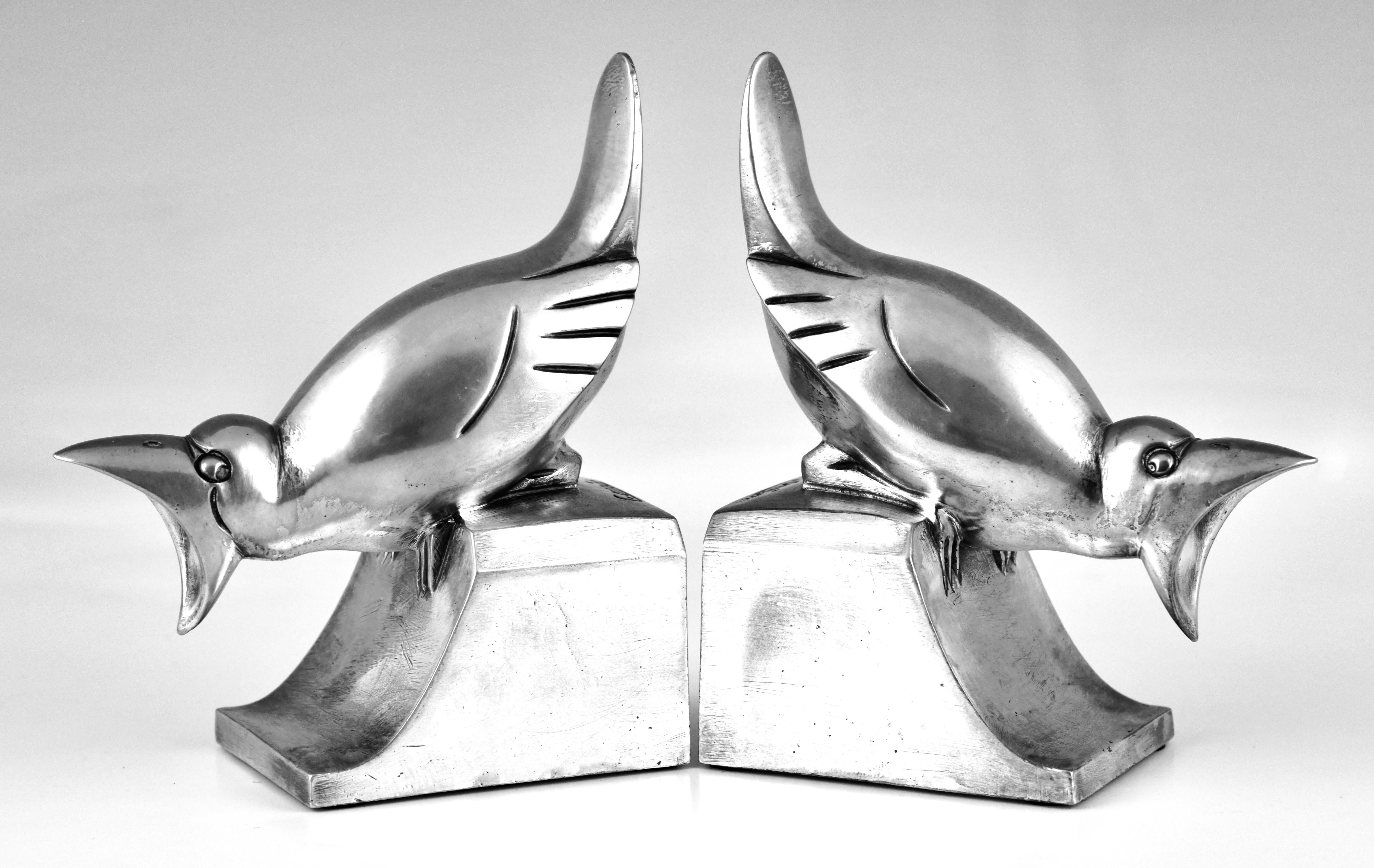 French Art Deco Bronze Bird Bookends Signed by C. Omin, Marcel Guillemard Foundry For Sale