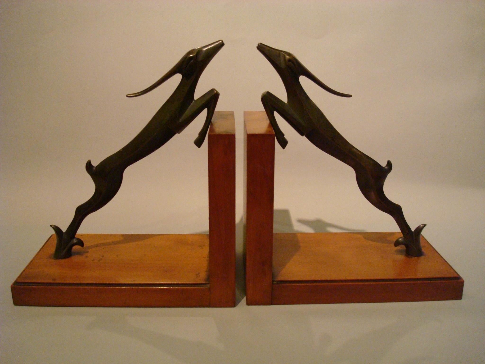 Art Deco Bronze Bookends Deer Sculpture with Wooden Base, circa 1920s For Sale 2