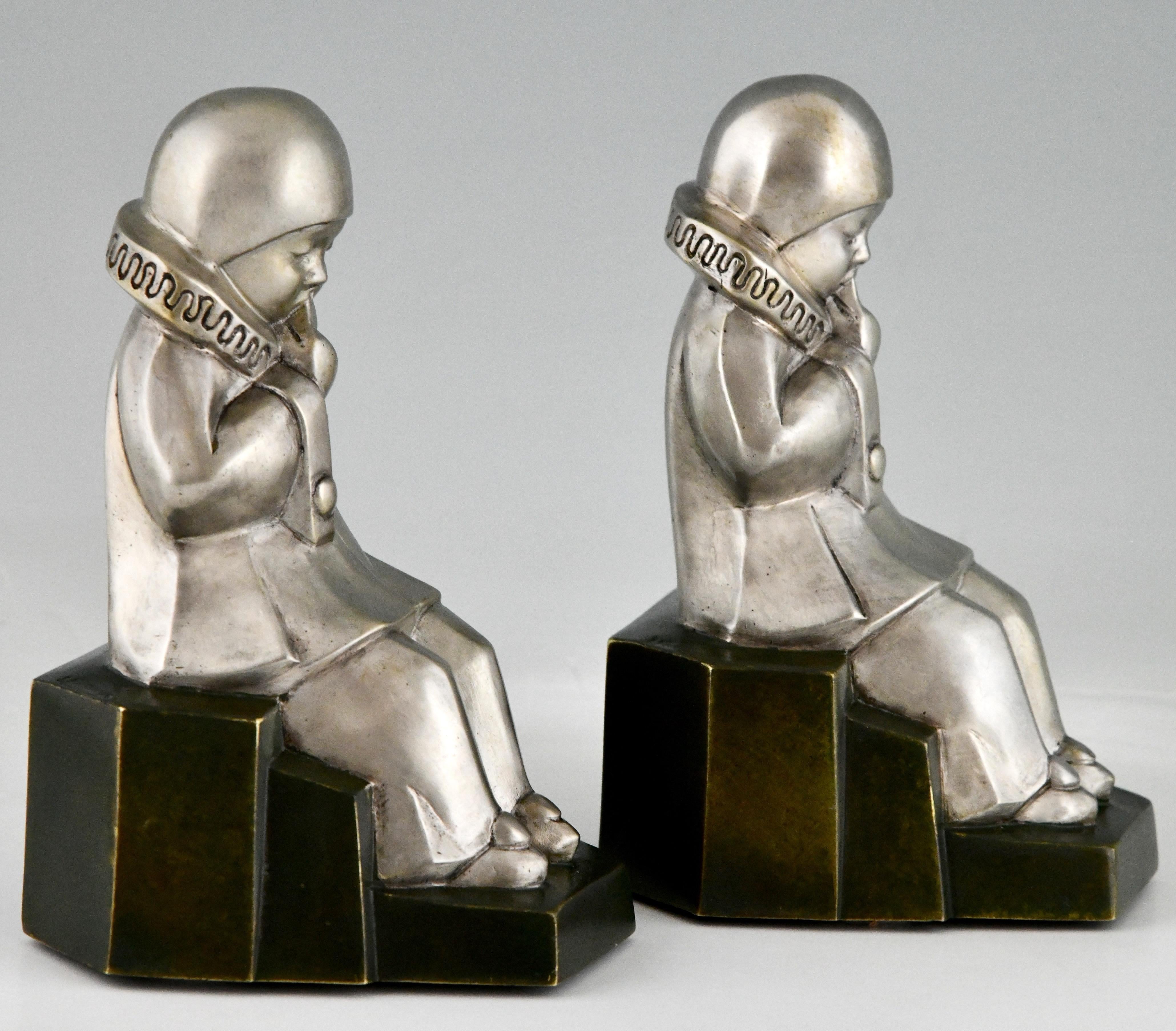 Art Deco Bronze Bookends Little Pierrots by Jean de La Fontinelle 1925 4