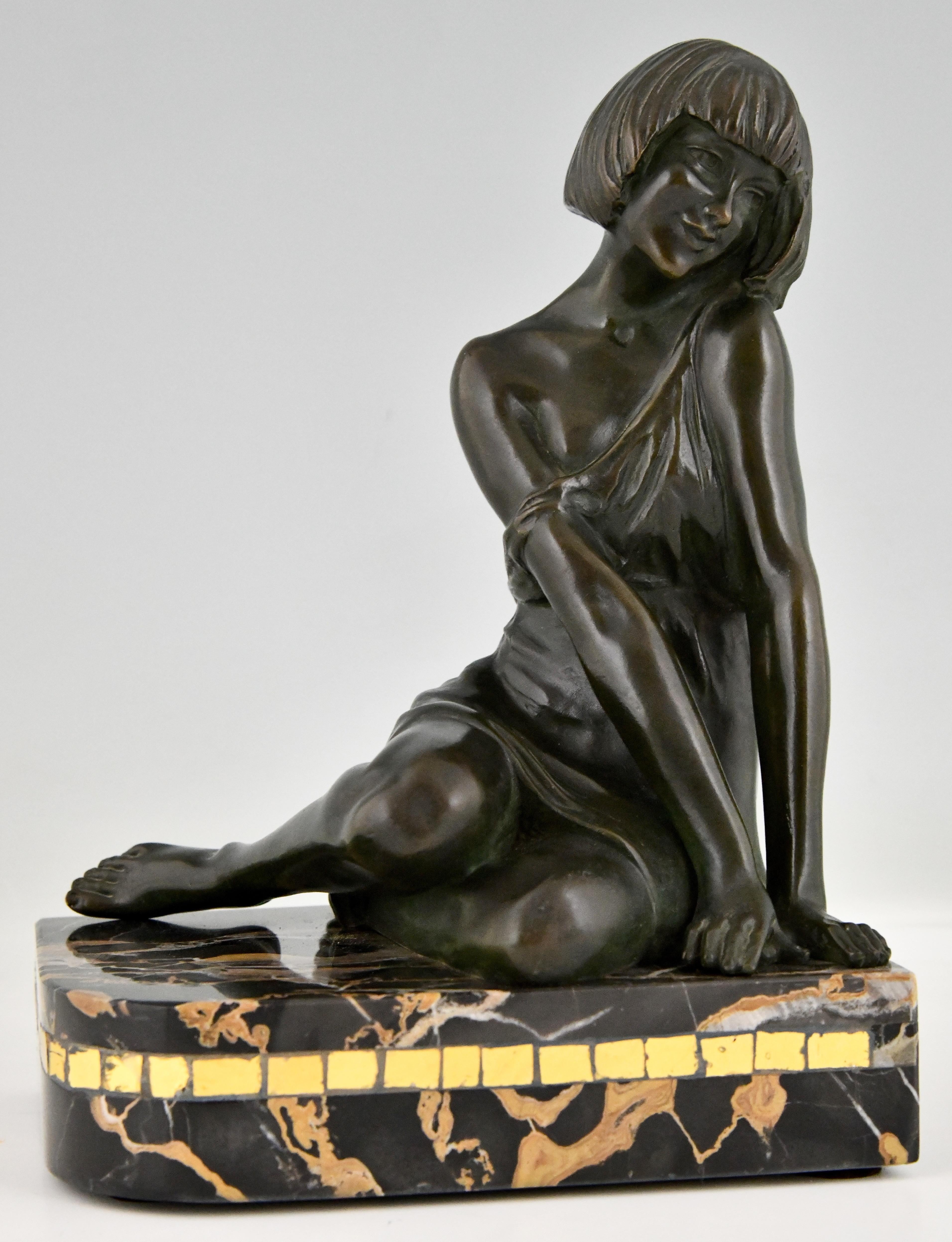 Art déco-Bronze-Buchstützen Nymphe und Faun von Pierre Le Faguays im Angebot 1