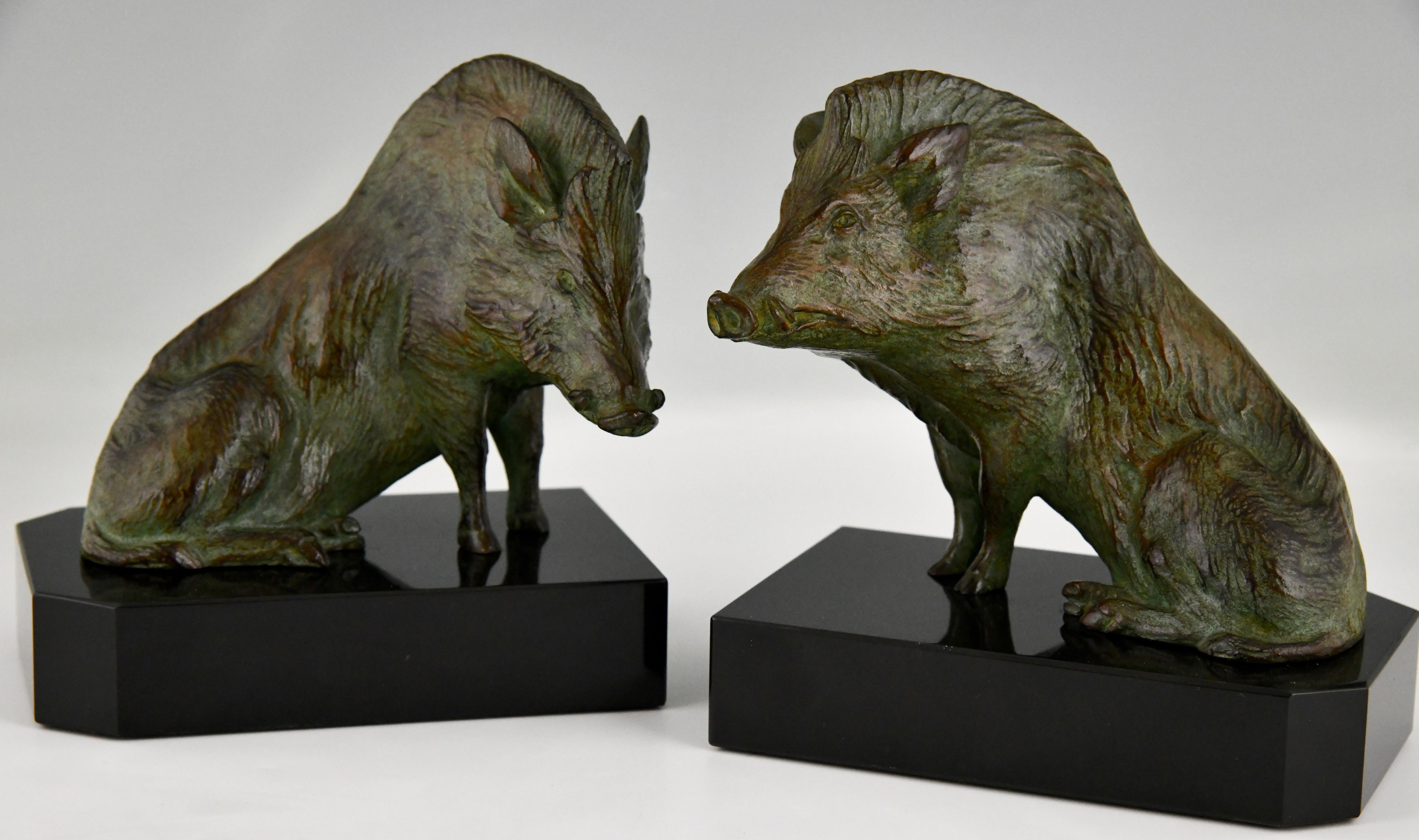 Mid-20th Century Art Deco Bronze Bookends Wild Boar by Louis Riche, France 1930 For Sale