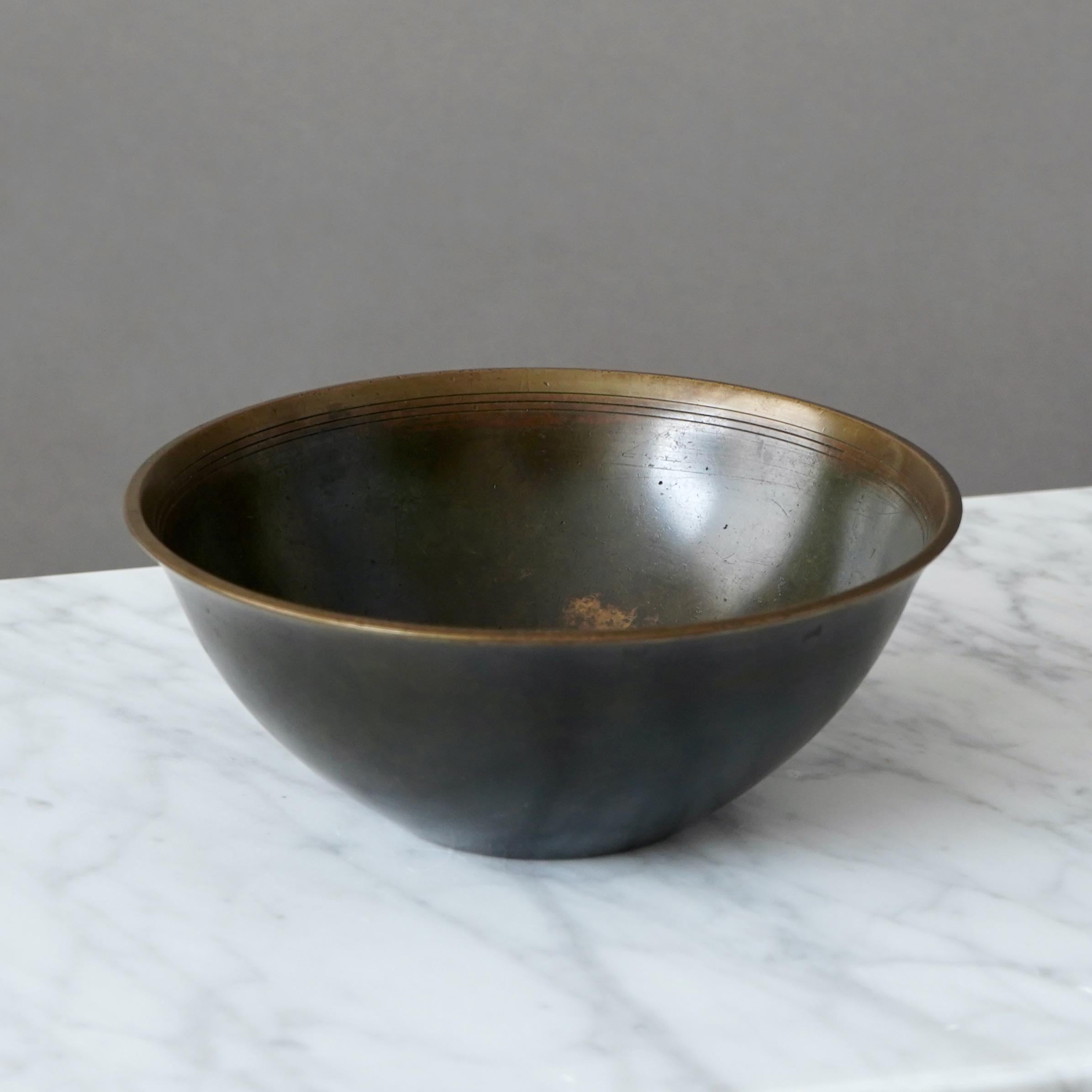Scandinavian Modern Art Deco Bronze Bowl by Just Andersen, Denmark, 1920s For Sale