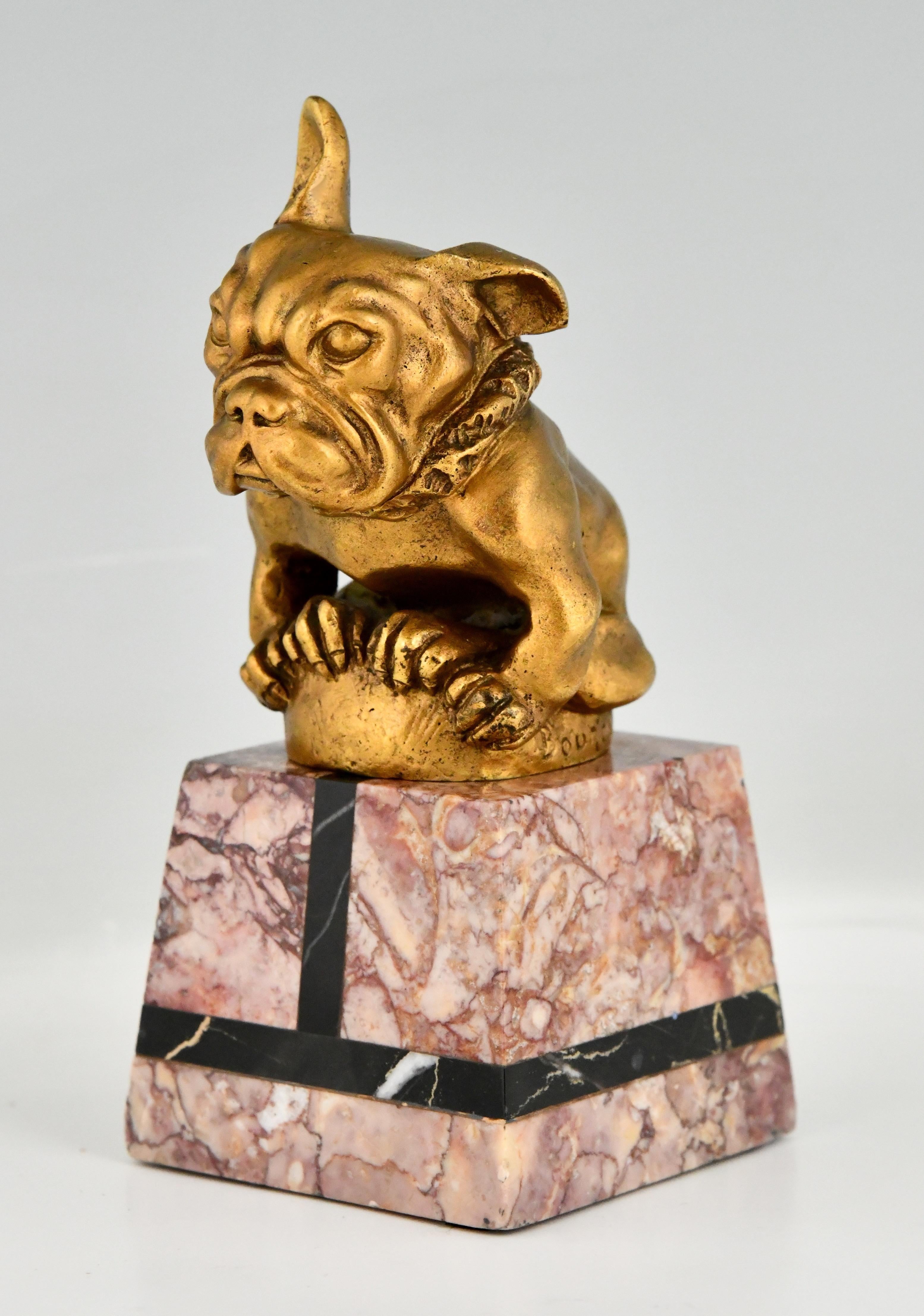Französischer Art-Déco-Bronze-Auto-Mascot- Bulldogge, signiert von Gaston H. Bourcart, 1925 (Art déco) im Angebot