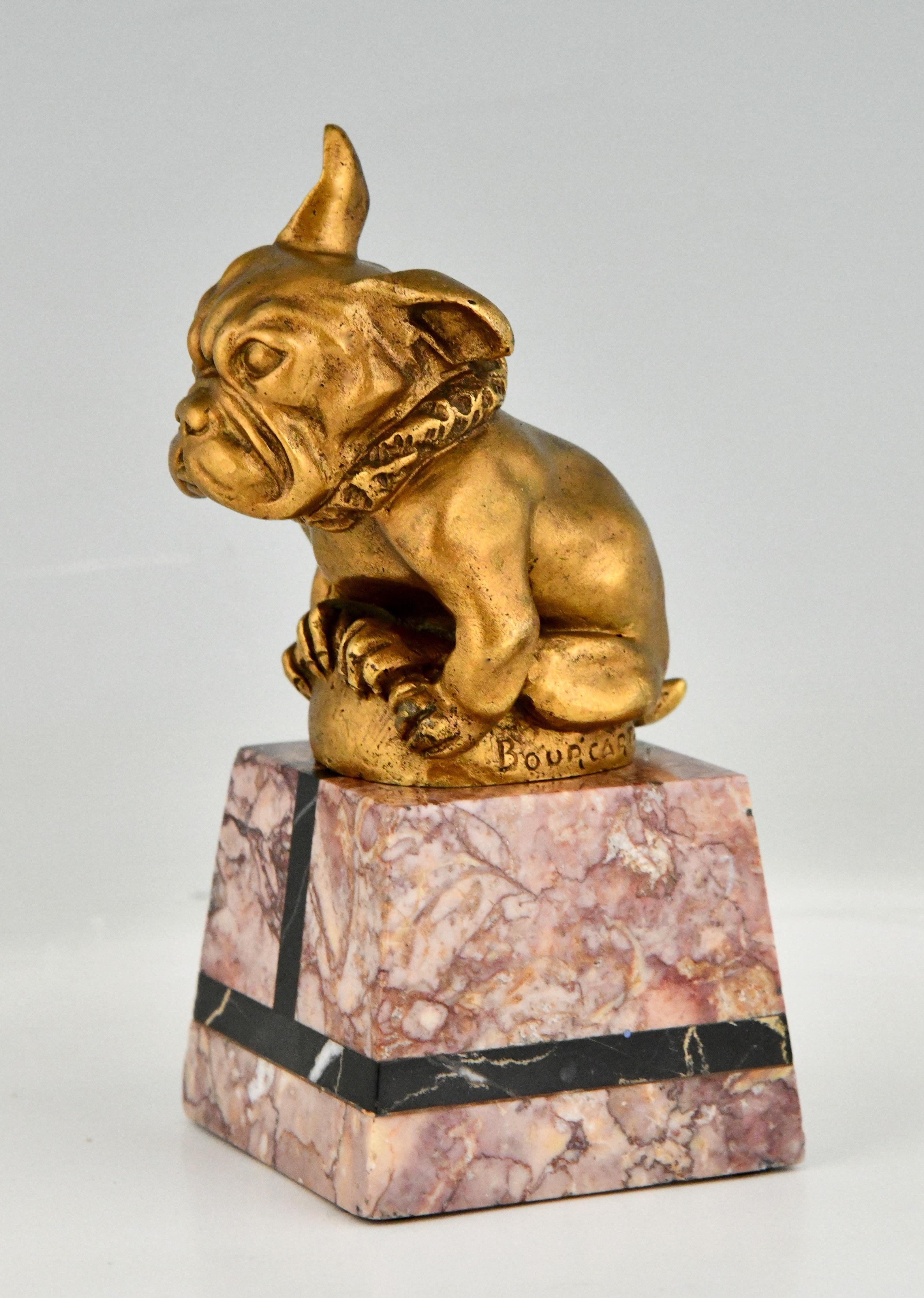 Französischer Art-Déco-Bronze-Auto-Mascot- Bulldogge, signiert von Gaston H. Bourcart, 1925 im Zustand „Gut“ im Angebot in Antwerp, BE