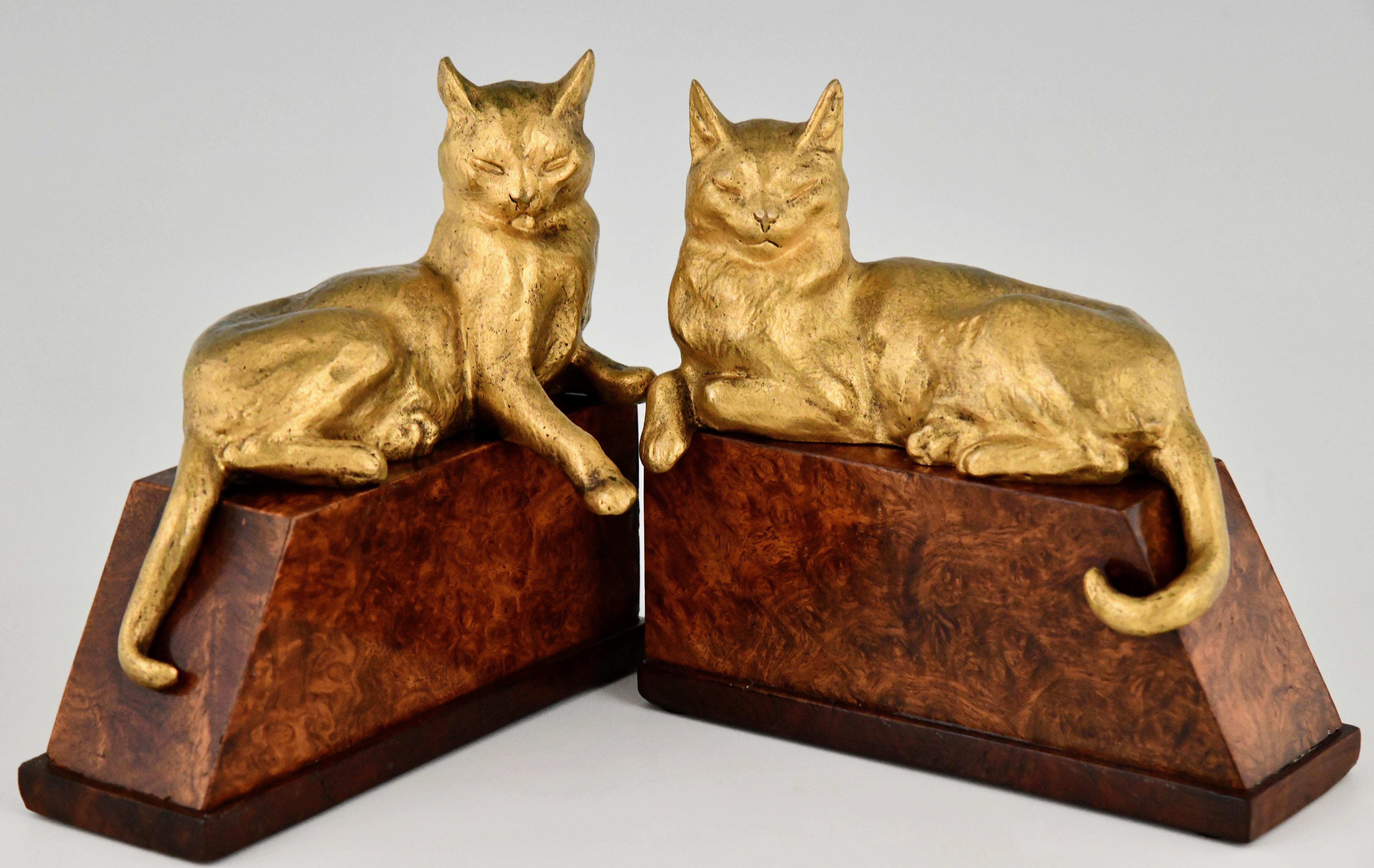 Art Deco Bronze Cat Bookends by Louis Riche 4