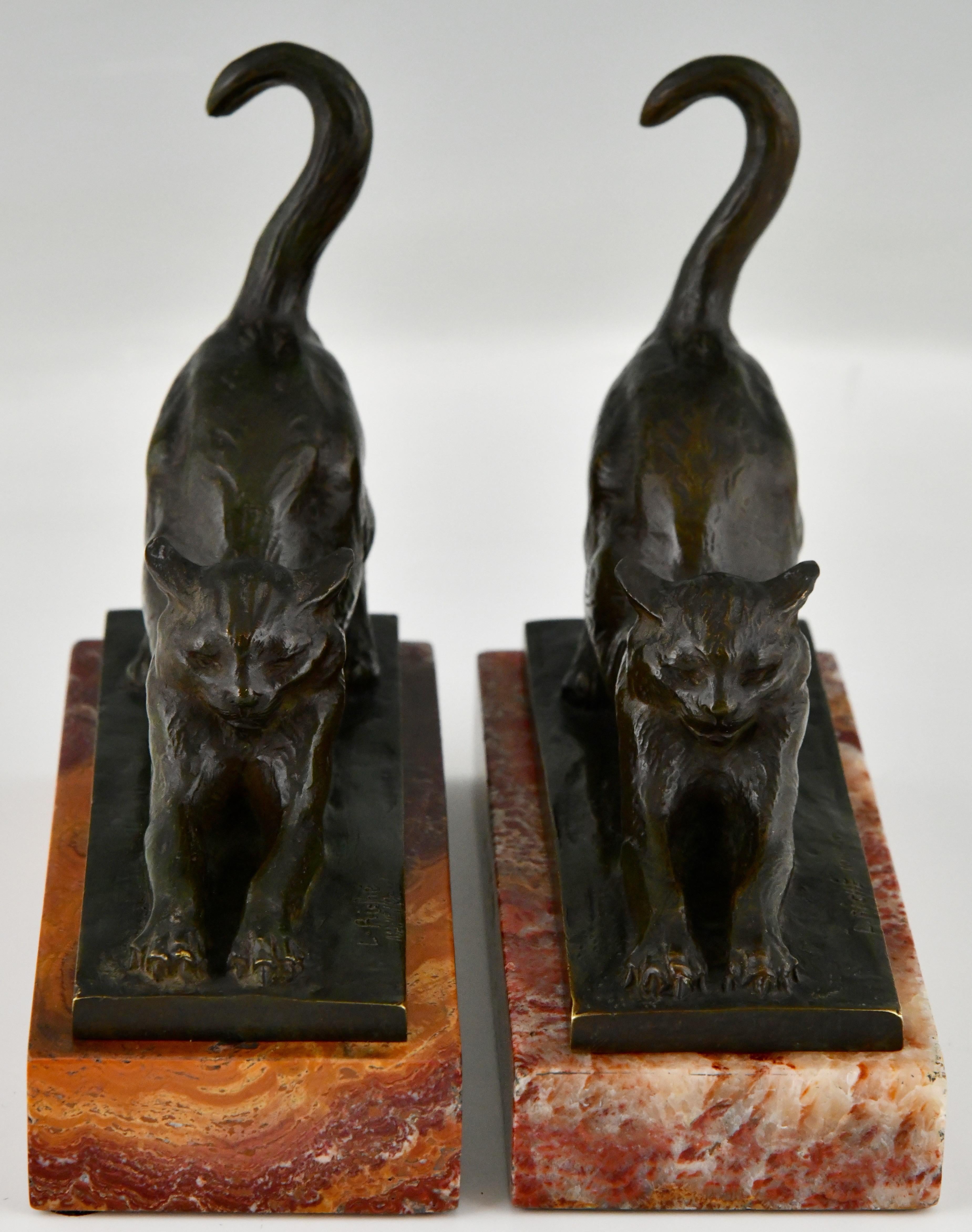 French Art Deco Bronze Cat Bookends by Louis Riche, Patrouilleau Foundry, France 1920 For Sale