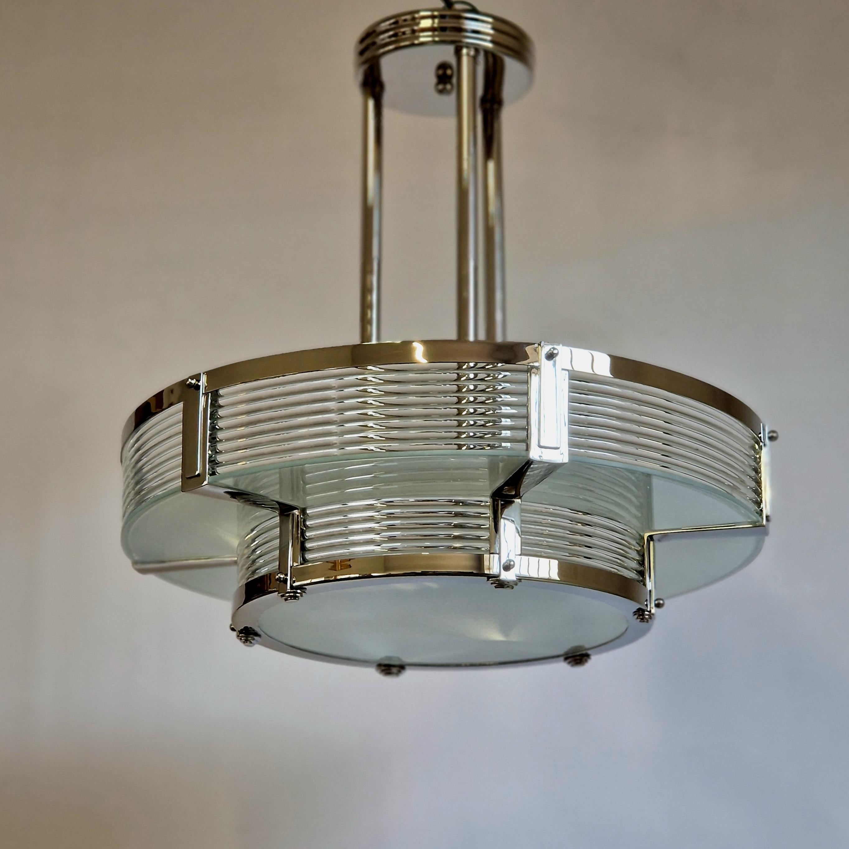 Art Deco Bronze Kronleuchter im Angebot 2