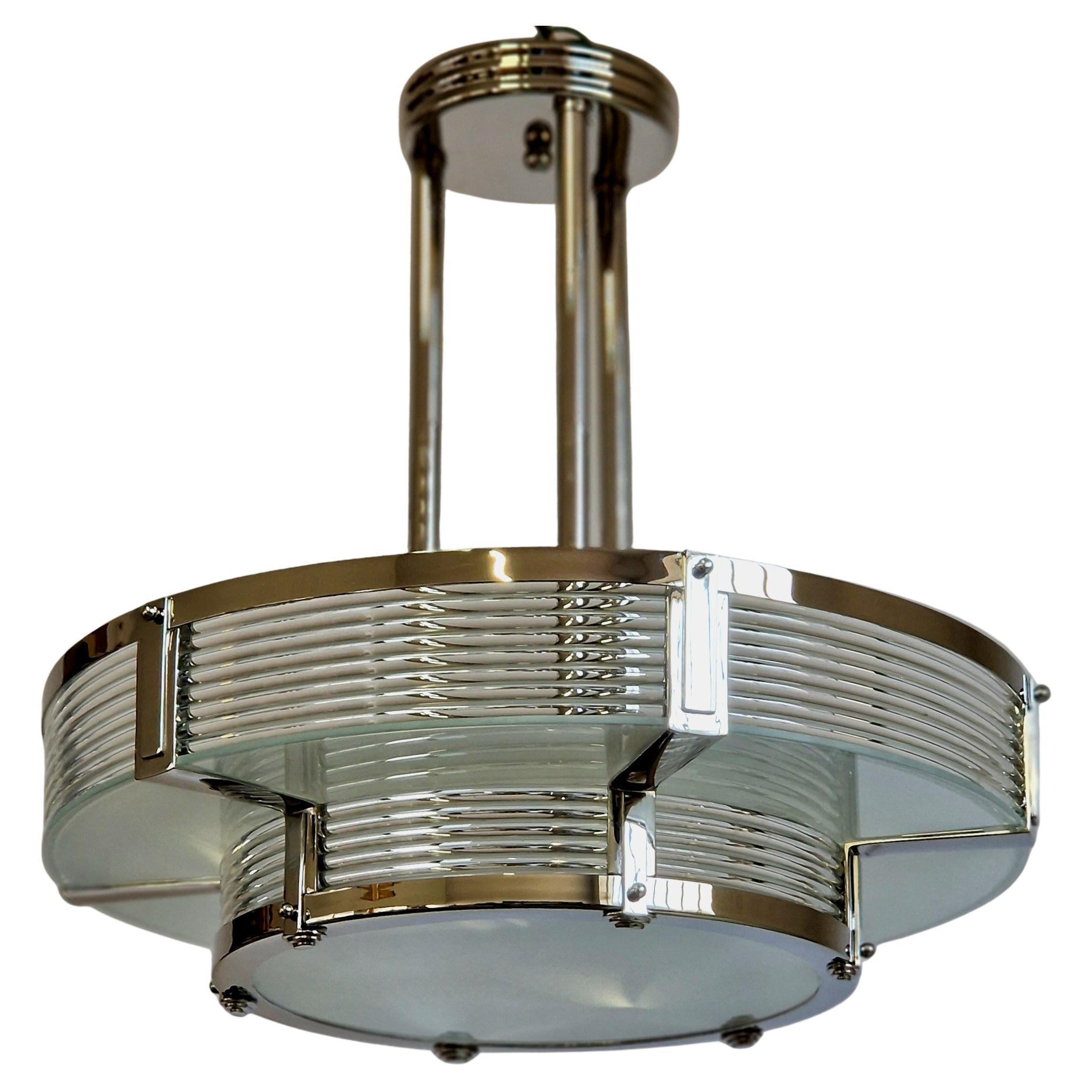 Art Deco Bronze Kronleuchter im Angebot