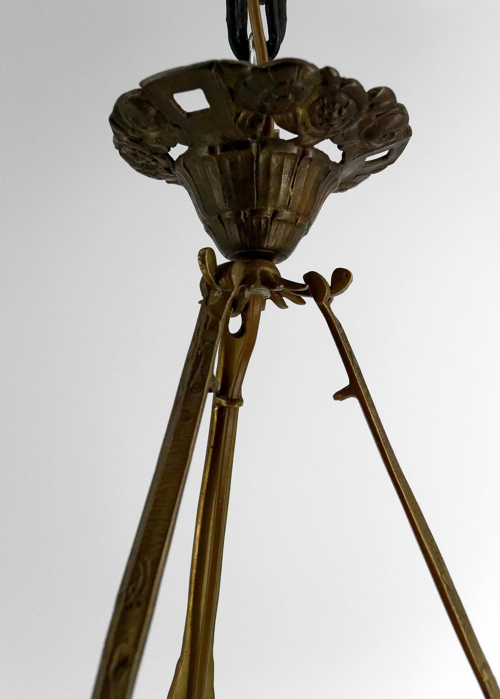 Art-Déco-Kronleuchter aus Bronze mit Glasschale mit Schmetterlingsmotiv, von Degué, 1930 im Angebot 4