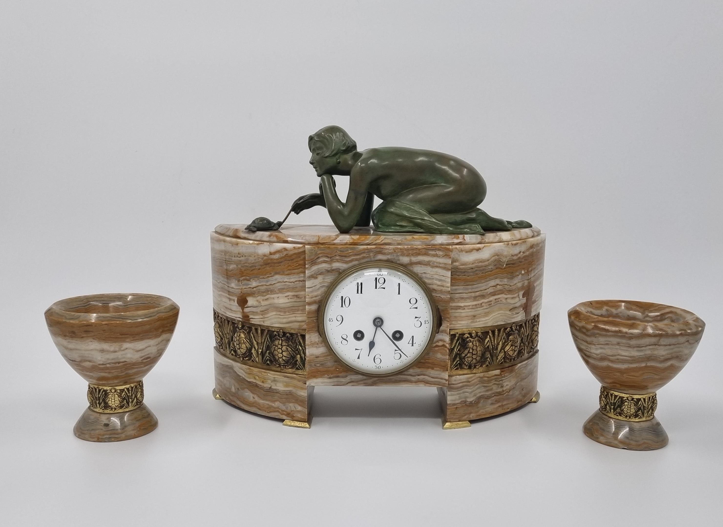 Art Deco Bronze-Klack-Garnitur-Set „Patience“ von Suzanne Bizard, um 1925 (Französisch) im Angebot