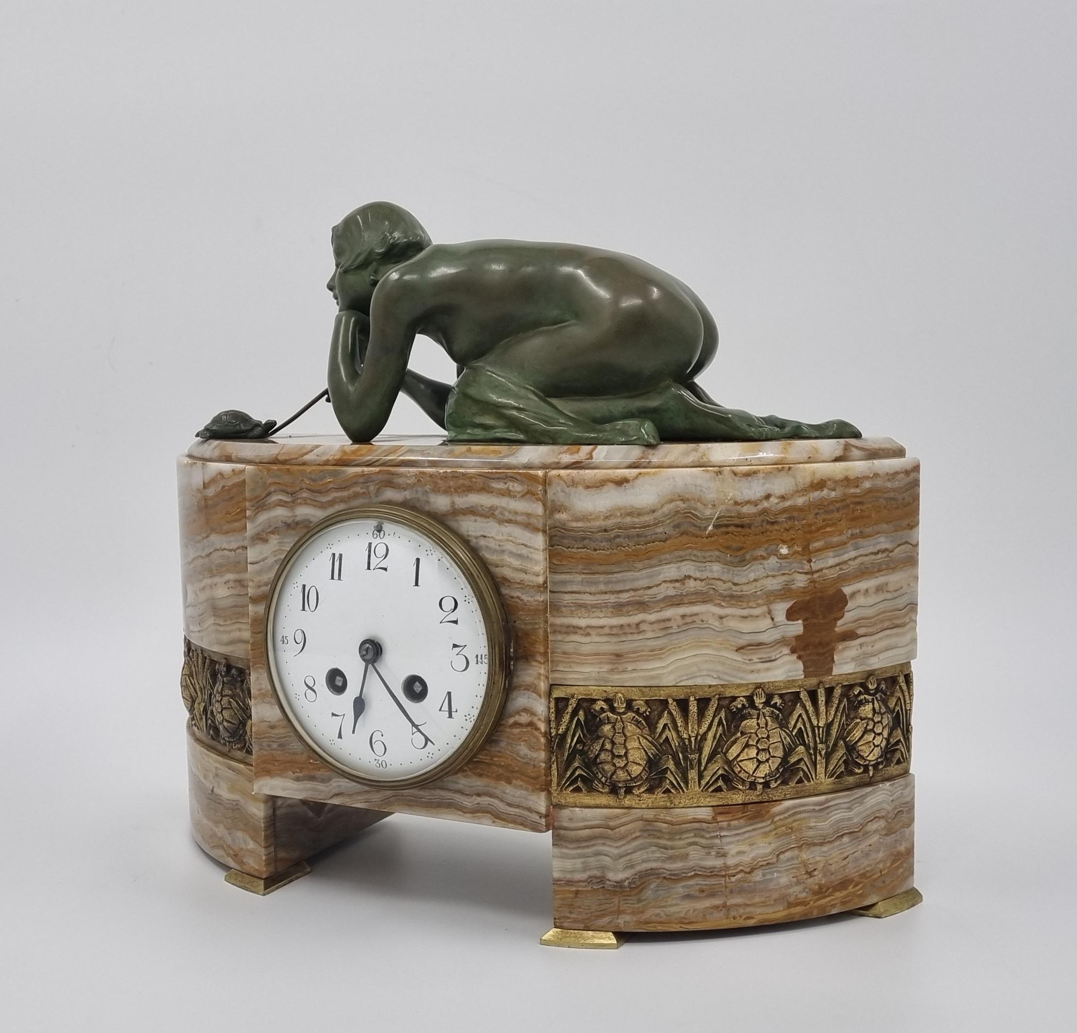 Début du 20ème siècle Ensemble de garnitures clack Art Déco en bronze « Patience » de Suzanne Bizard vers 1925 en vente