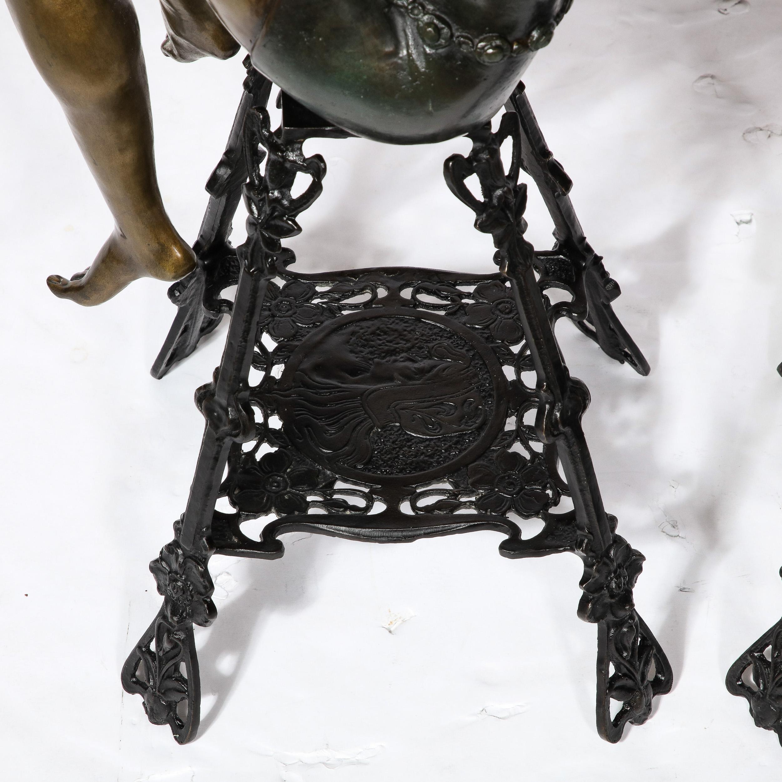 Sculptures Art déco de Flappers assis de Ferdinando De Luca en vente 7