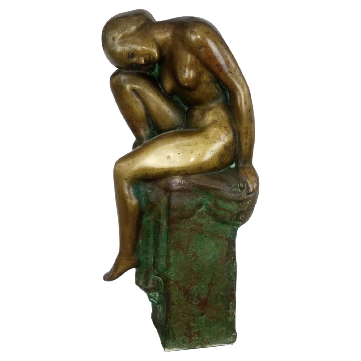 Art Deco Bronze Crouching Bathing Girl, France 1930s For Sale