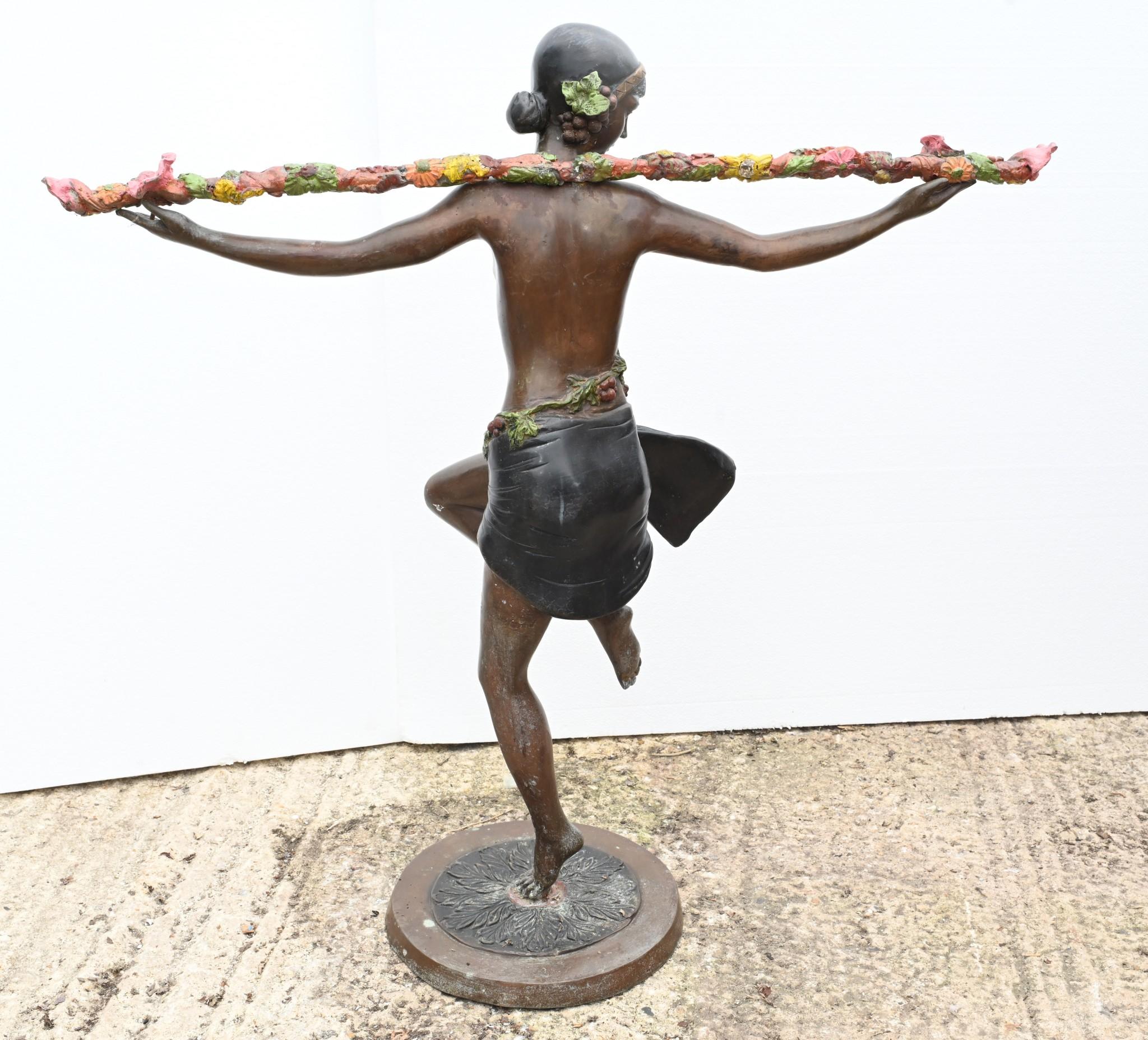 Statua di ballerina in bronzo Art Deco Figurine 3ft In condizioni buone in vendita a Potters Bar, GB