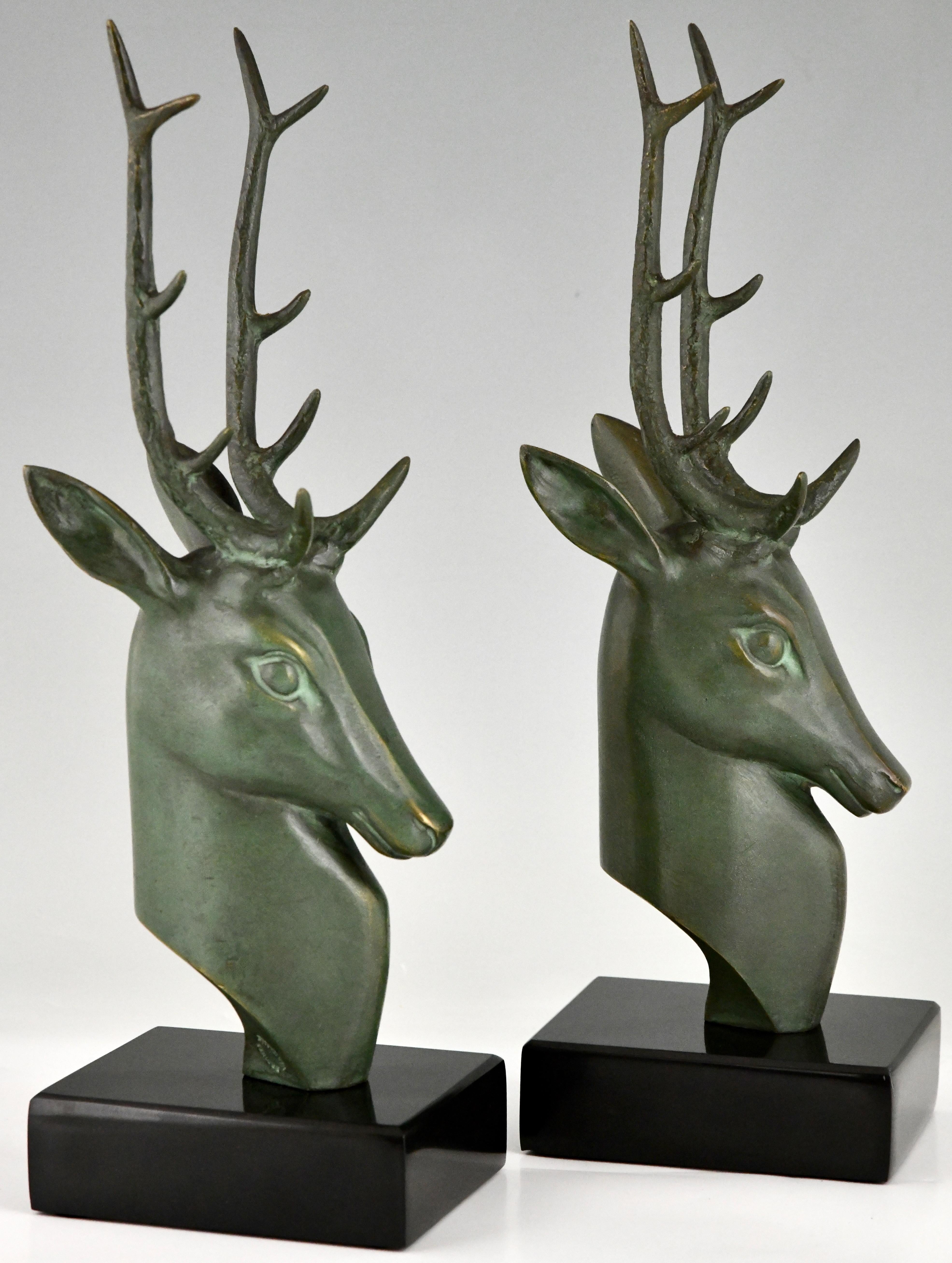 Art Deco bronze deer bookends by Georges Raoul Garreau, 1930.  For Sale 1
