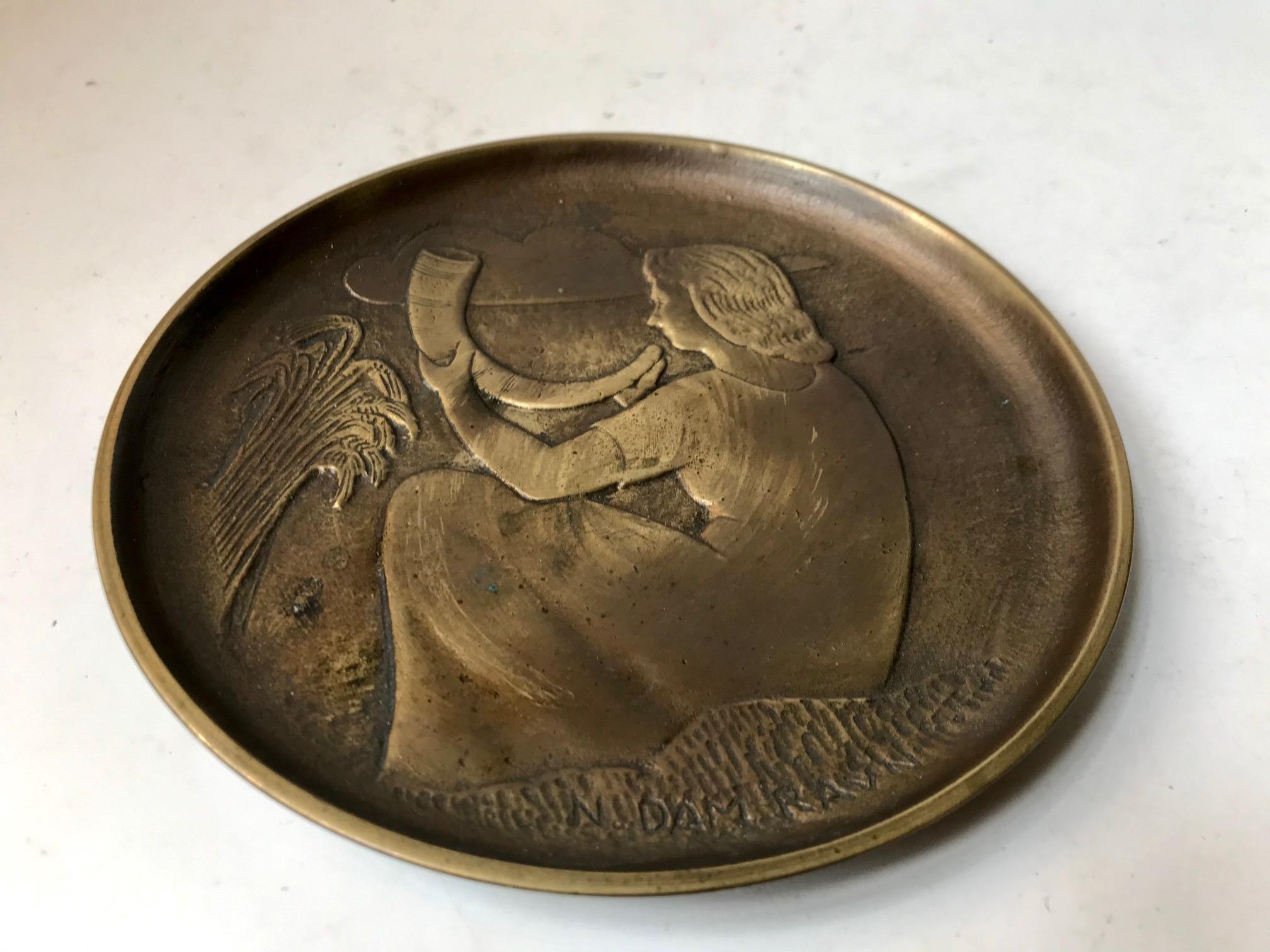 Art déco Plat en bronze Art Déco de N. Dam Ravn pour Nordisk Malm, années 1930 en vente