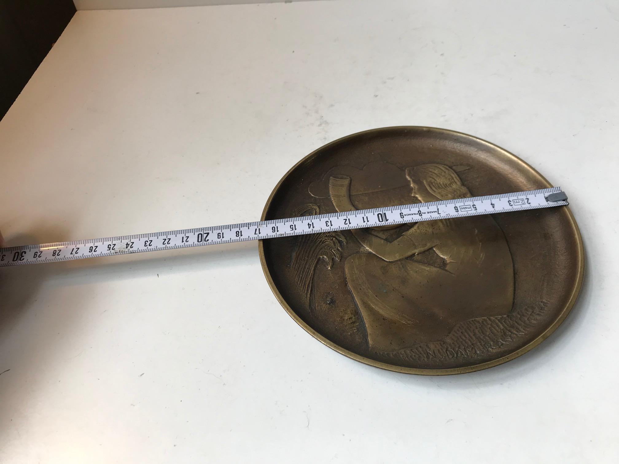 Mid-20th Century Art Deco Bronze Dish by N. Dam Ravn for Nordisk Malm, 1930s For Sale