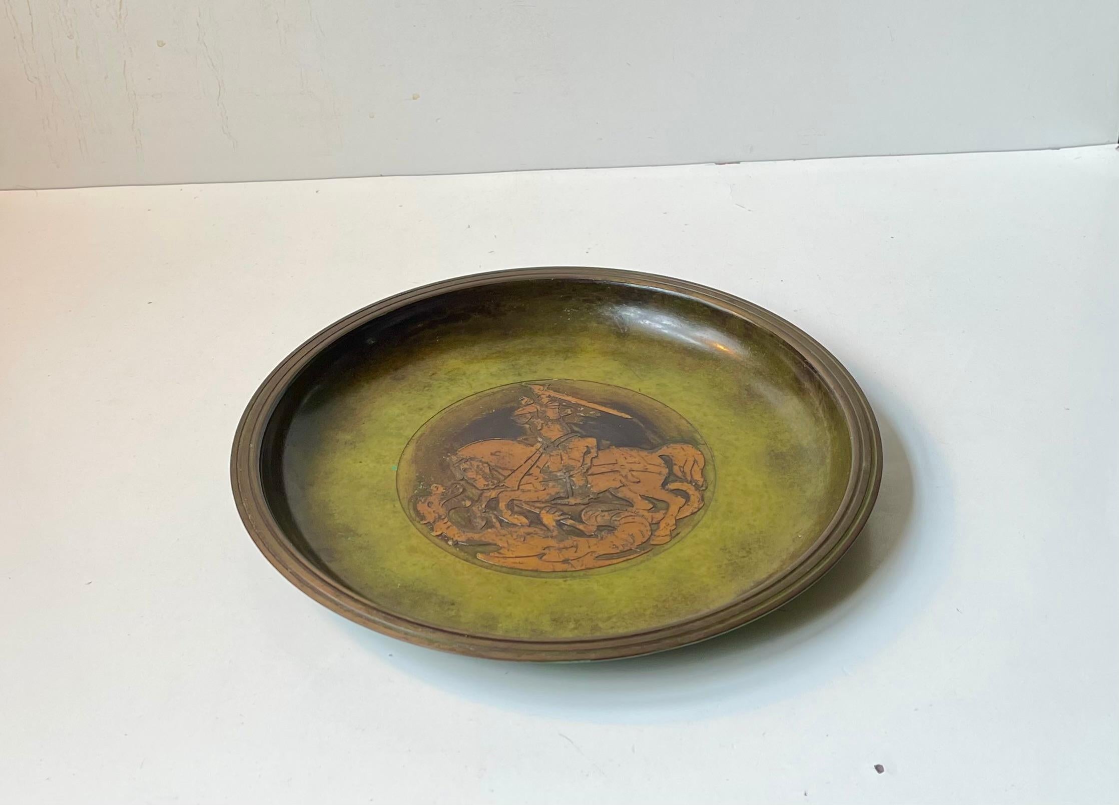 Art Déco Piatto in bronzo Art Deco w. Patina verde di Verdigris di Holger Fridericias, anni '30 in vendita