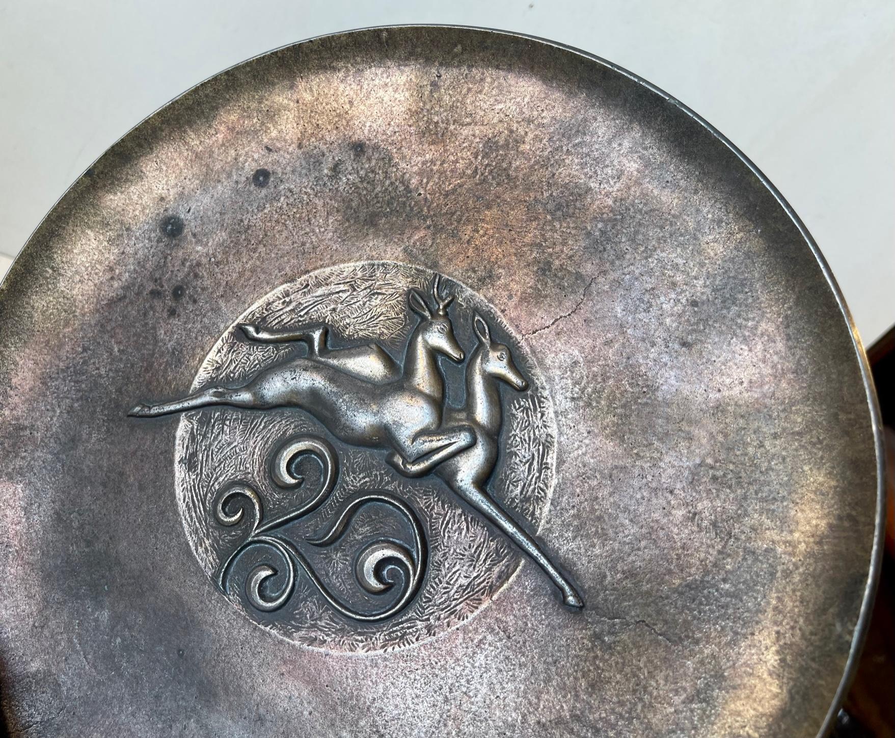 European Art Deco Bronze Dish with Antelopes, 1930s For Sale