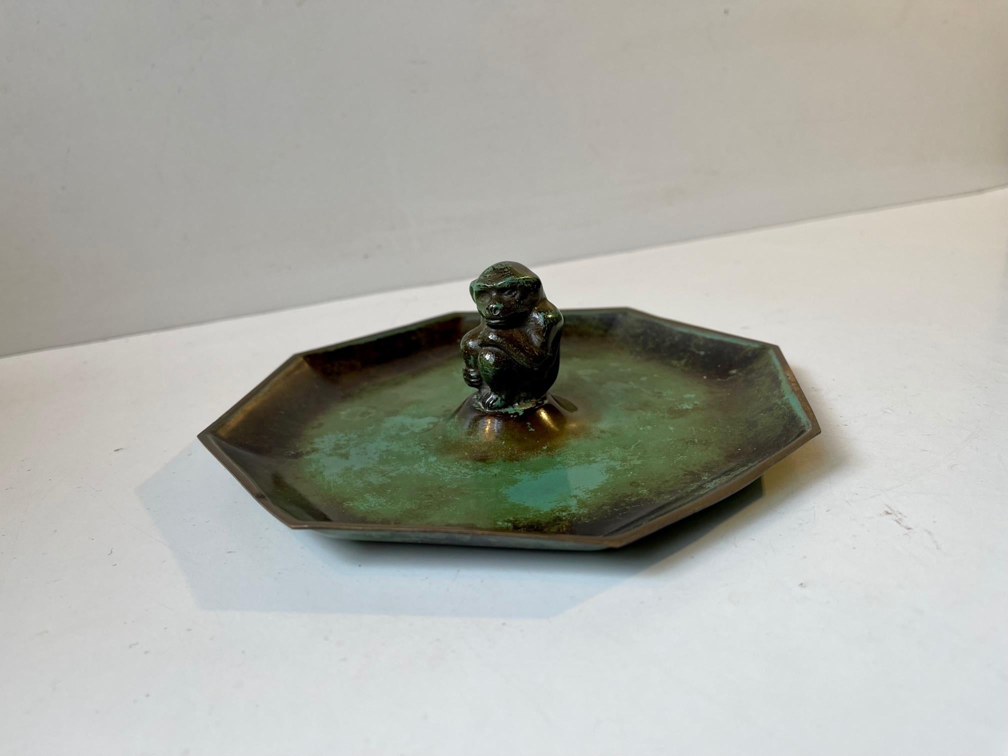 Danish Art Deco Bronze Dish with Monkey by Holger Fridericias, 1930s