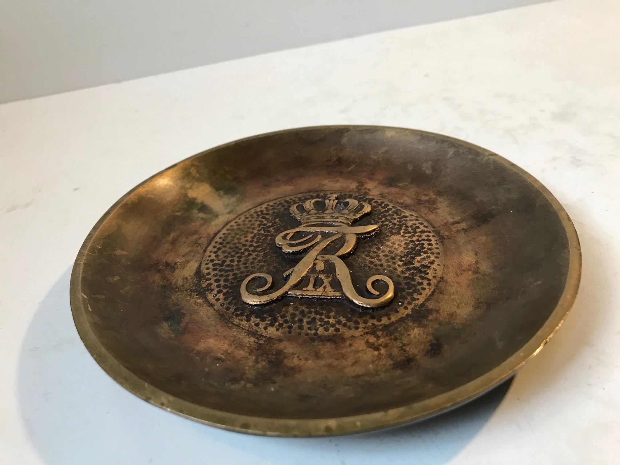 Art Deco Bronze Dish with Royal Danish Cypher, 1940s In Good Condition In Esbjerg, DK
