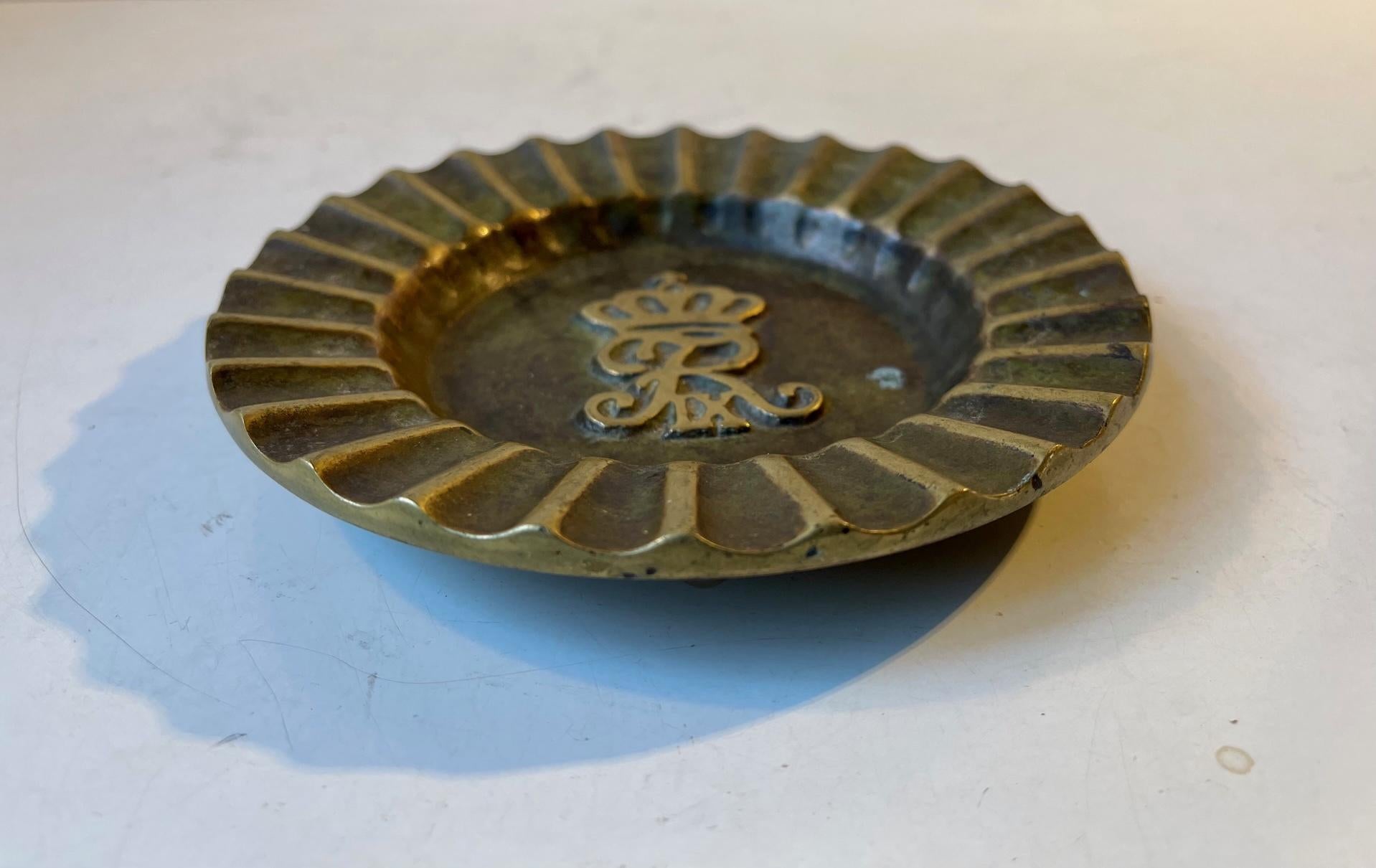 Art Deco Bronze Dish with Royal Danish Cypher, 1940s In Good Condition For Sale In Esbjerg, DK