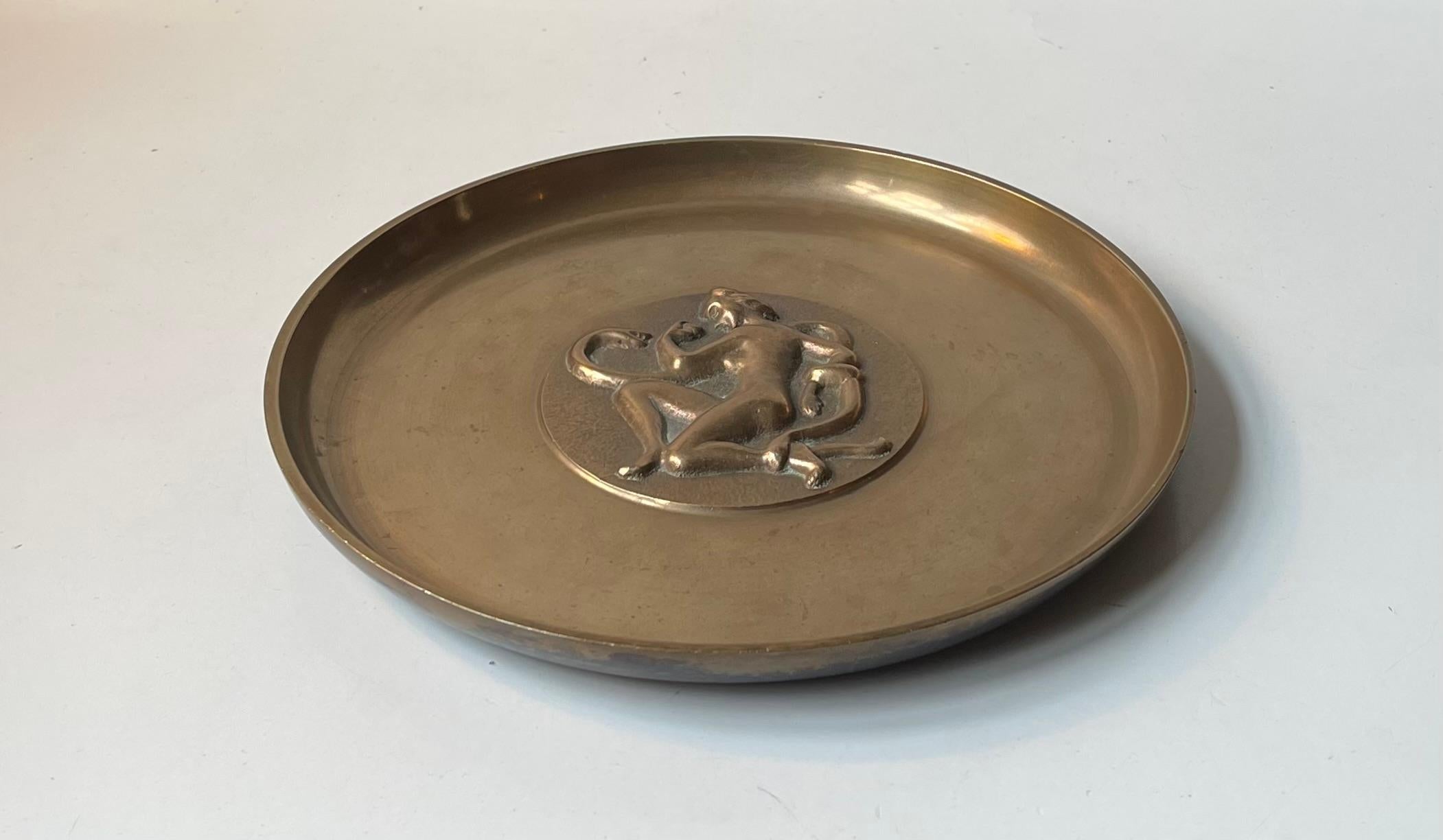 Art Deco Bronze Dish with The Genesis Motif by Tinos, 1930s (Mitte des 20. Jahrhunderts) im Angebot