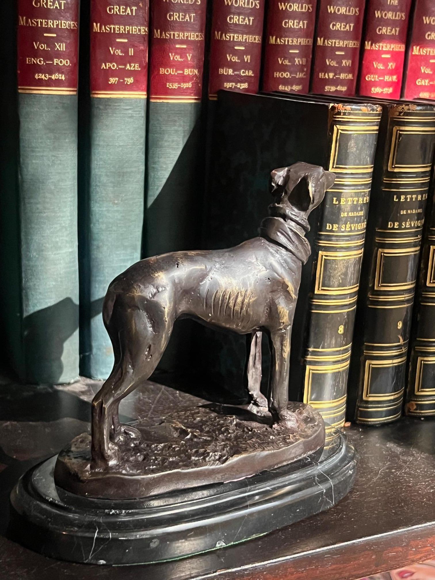 Chiens Art Déco en bronze sur socle en marbre - Lot de 2 en vente 4