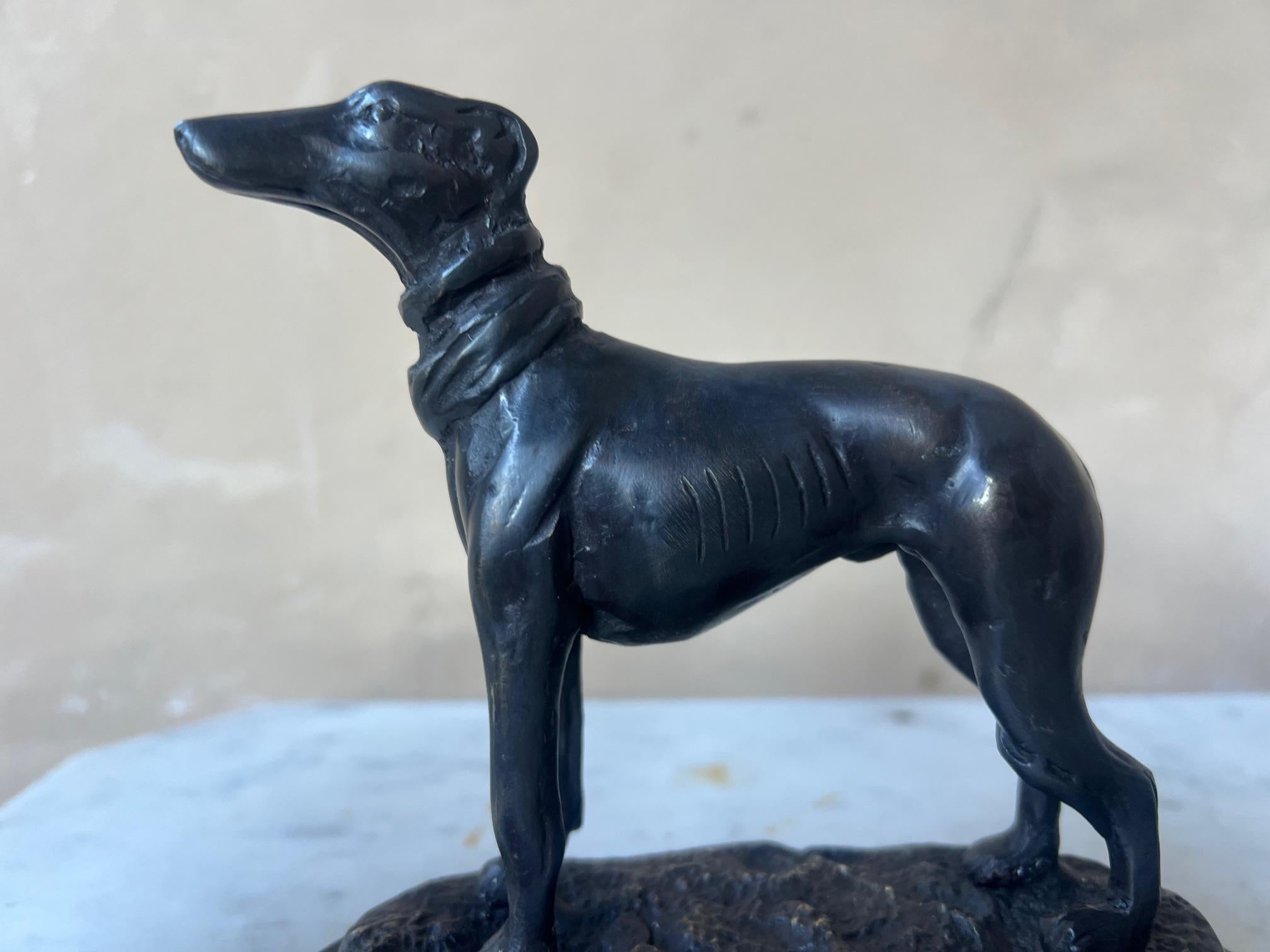 Bronze Chiens Art Déco en bronze sur socle en marbre - Lot de 2 en vente