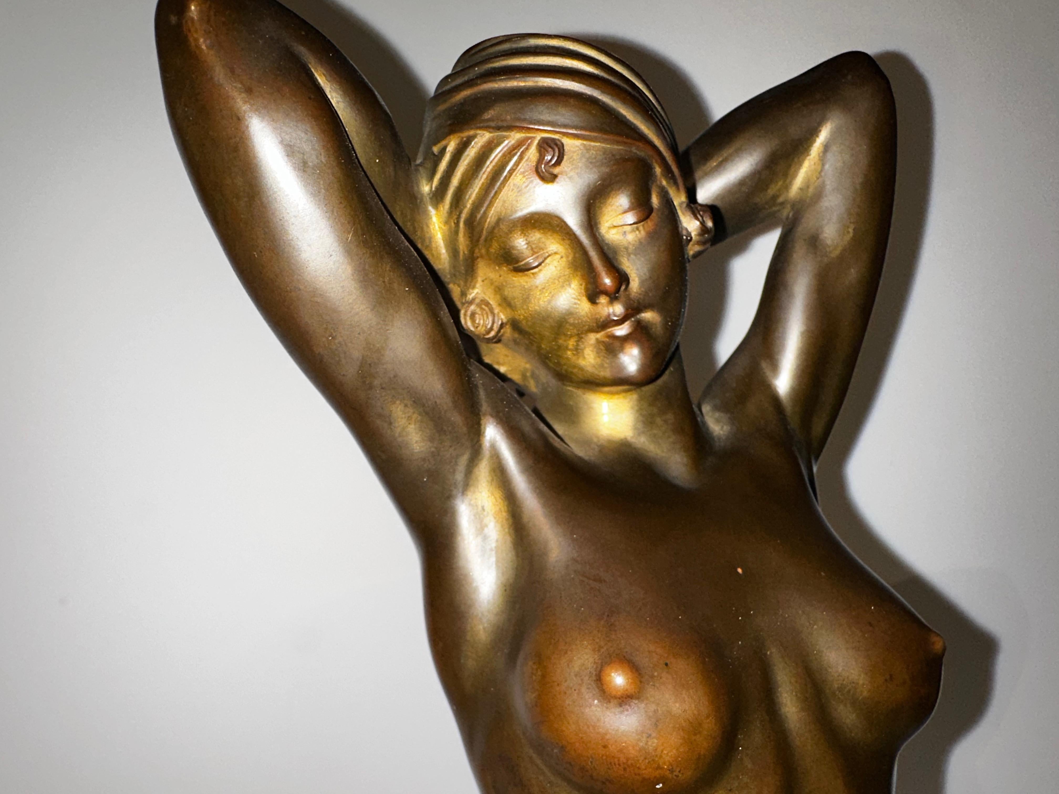 Art Deco Bronze Female Statue Egyptian Inspired Headdress and Waist Treatment For Sale 6
