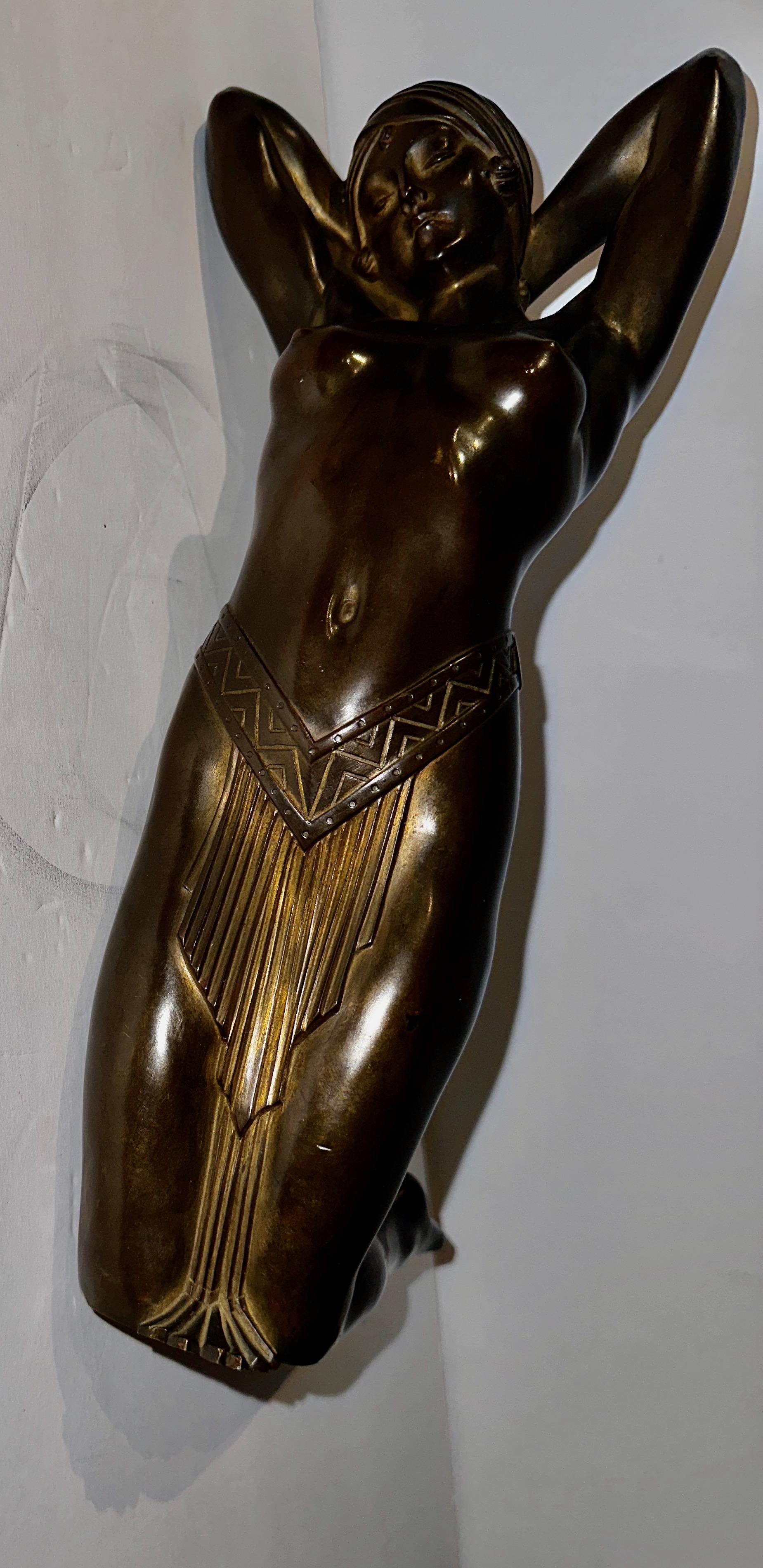Art Deco Bronze Female Statue Egyptian Inspired Headdress and Waist Treatment For Sale 8