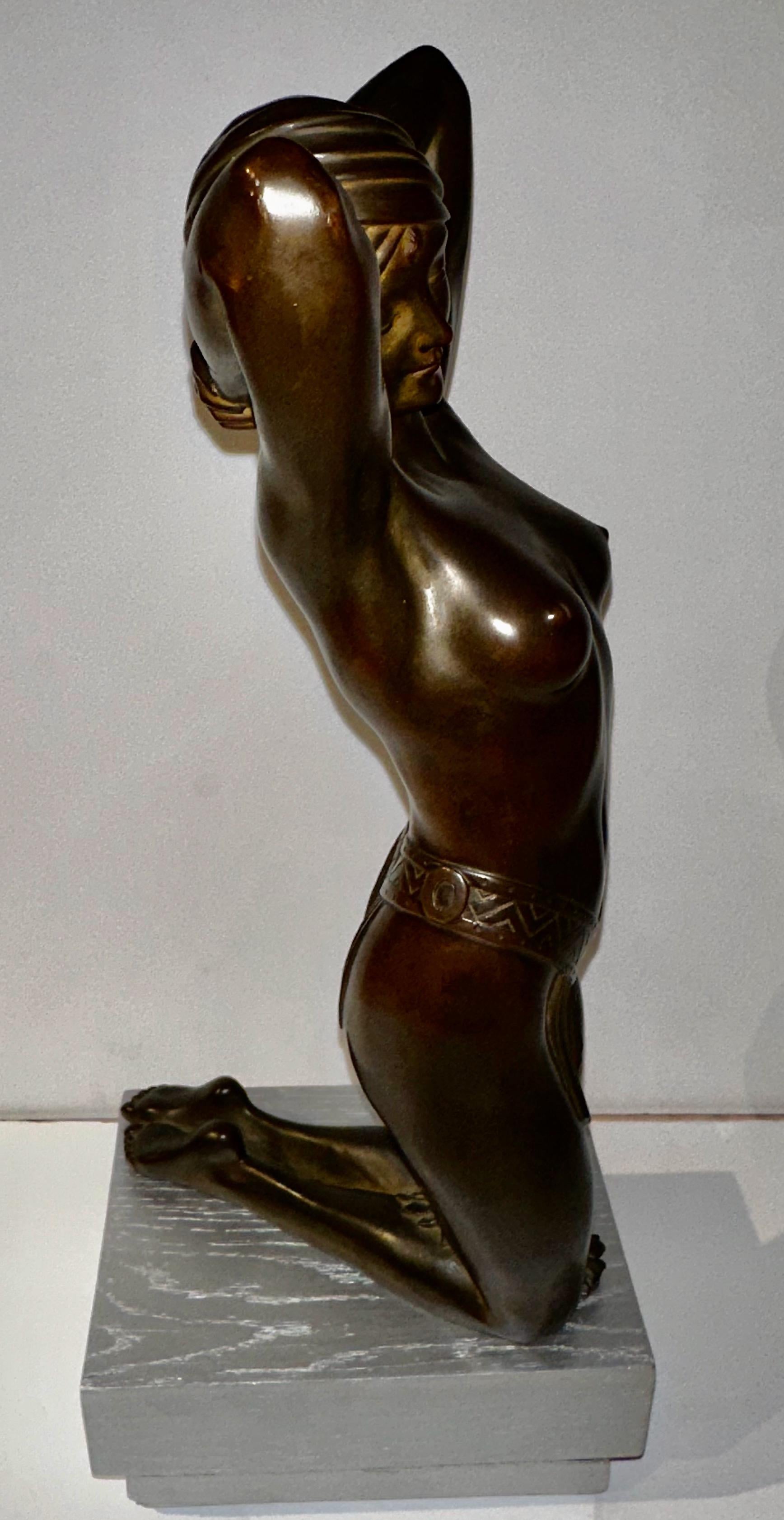 Art Deco Bronze Female Statue Egyptian Inspired Headdress and Waist Treatment For Sale 4