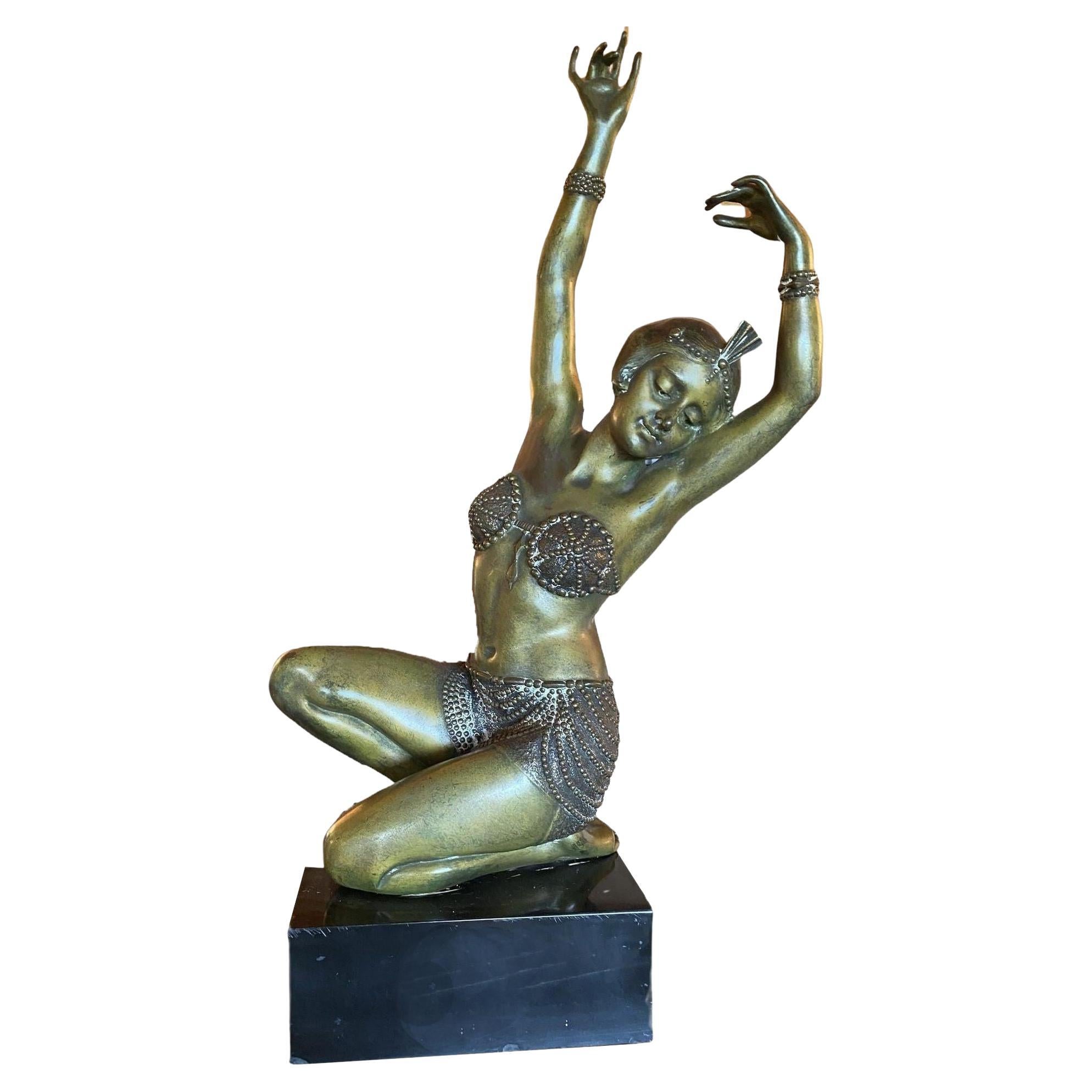 Statue de jeune fille Flapper en bronze Art Déco sur marbre par Affortunato Gory