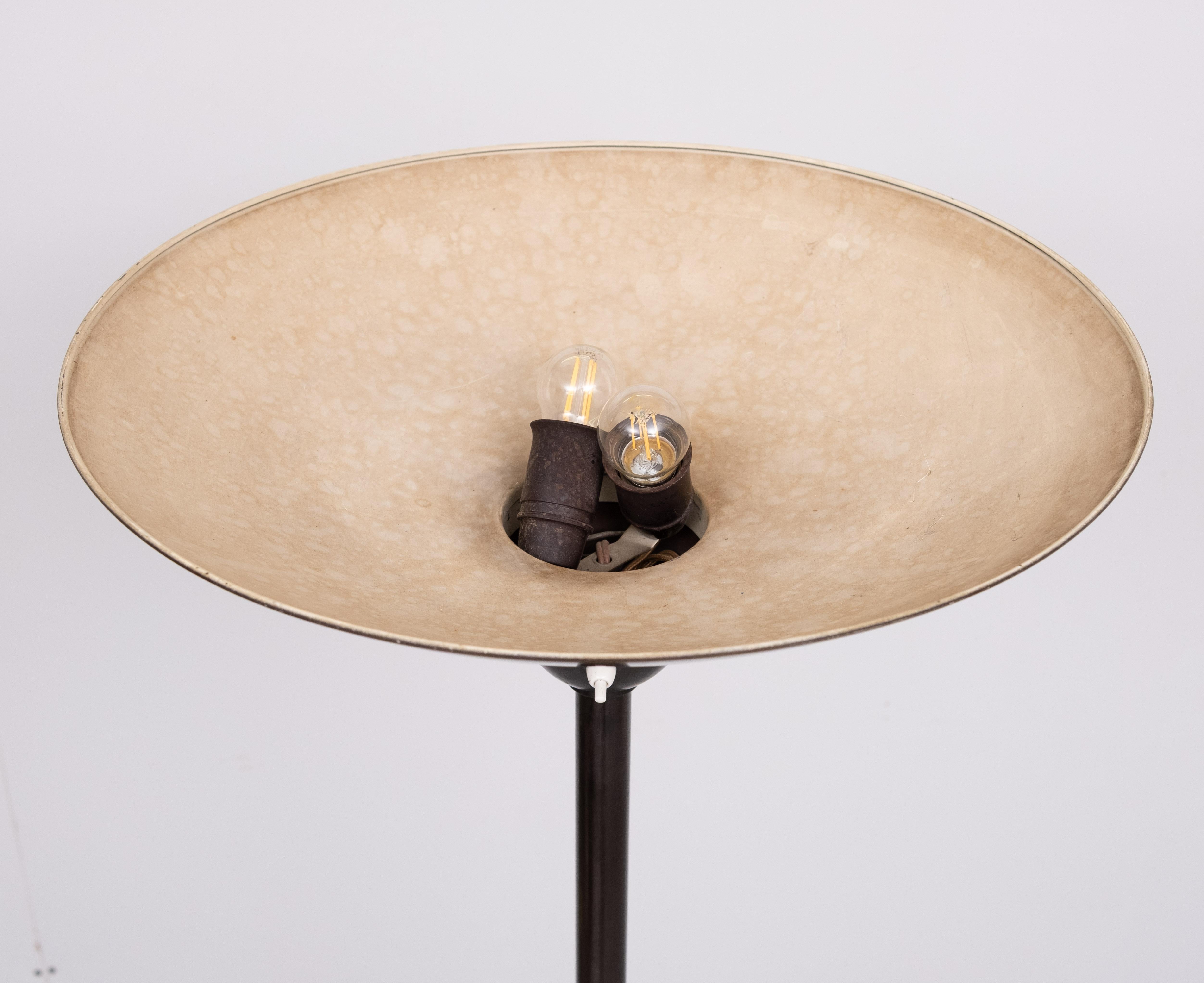 Art Deco  Bronze Floor lamp France 1930s For Sale 1