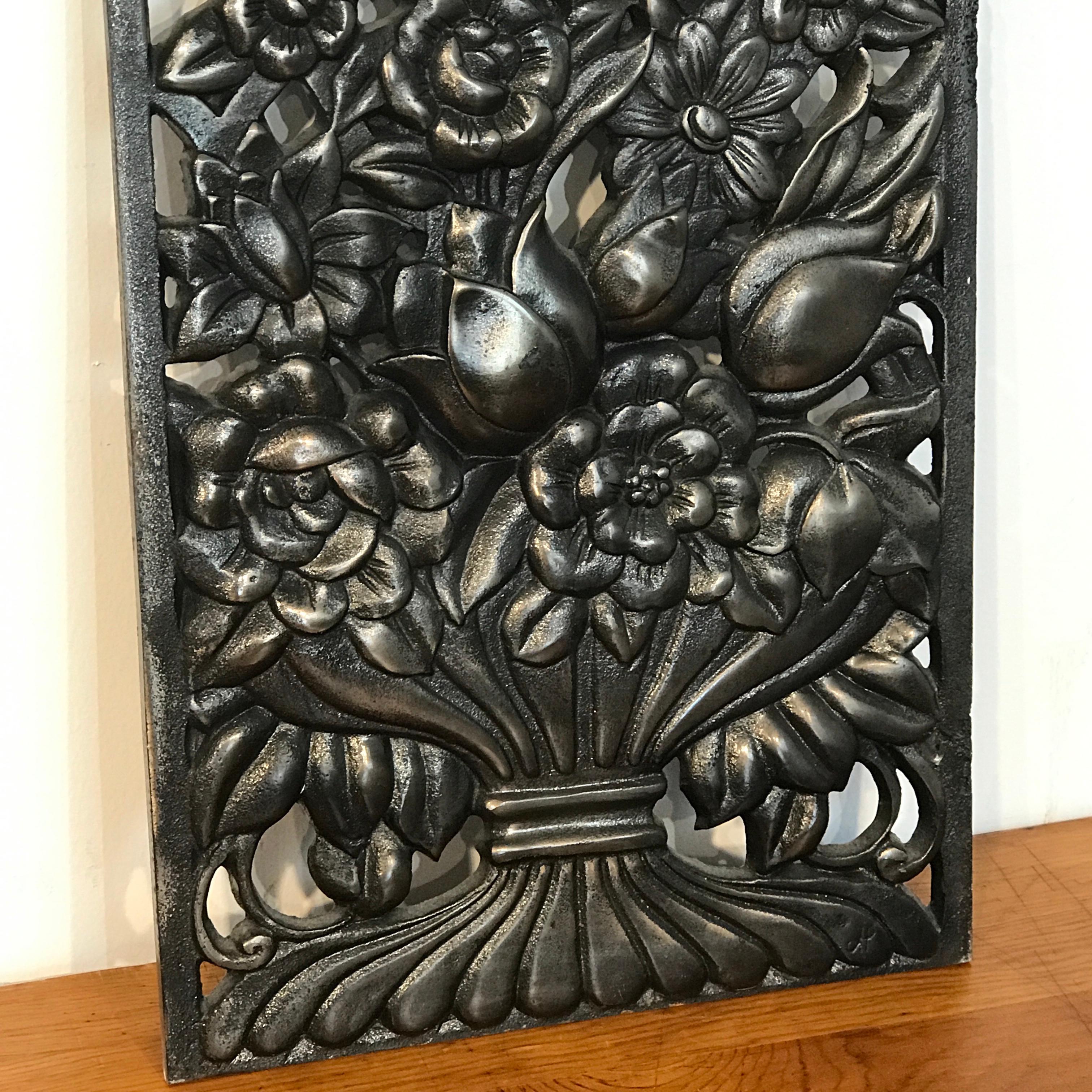 Architektonisches Art-Déco-Paneel aus Bronze mit Blumenmotiv aus Bronze, vier verfügbar (Art déco) im Angebot