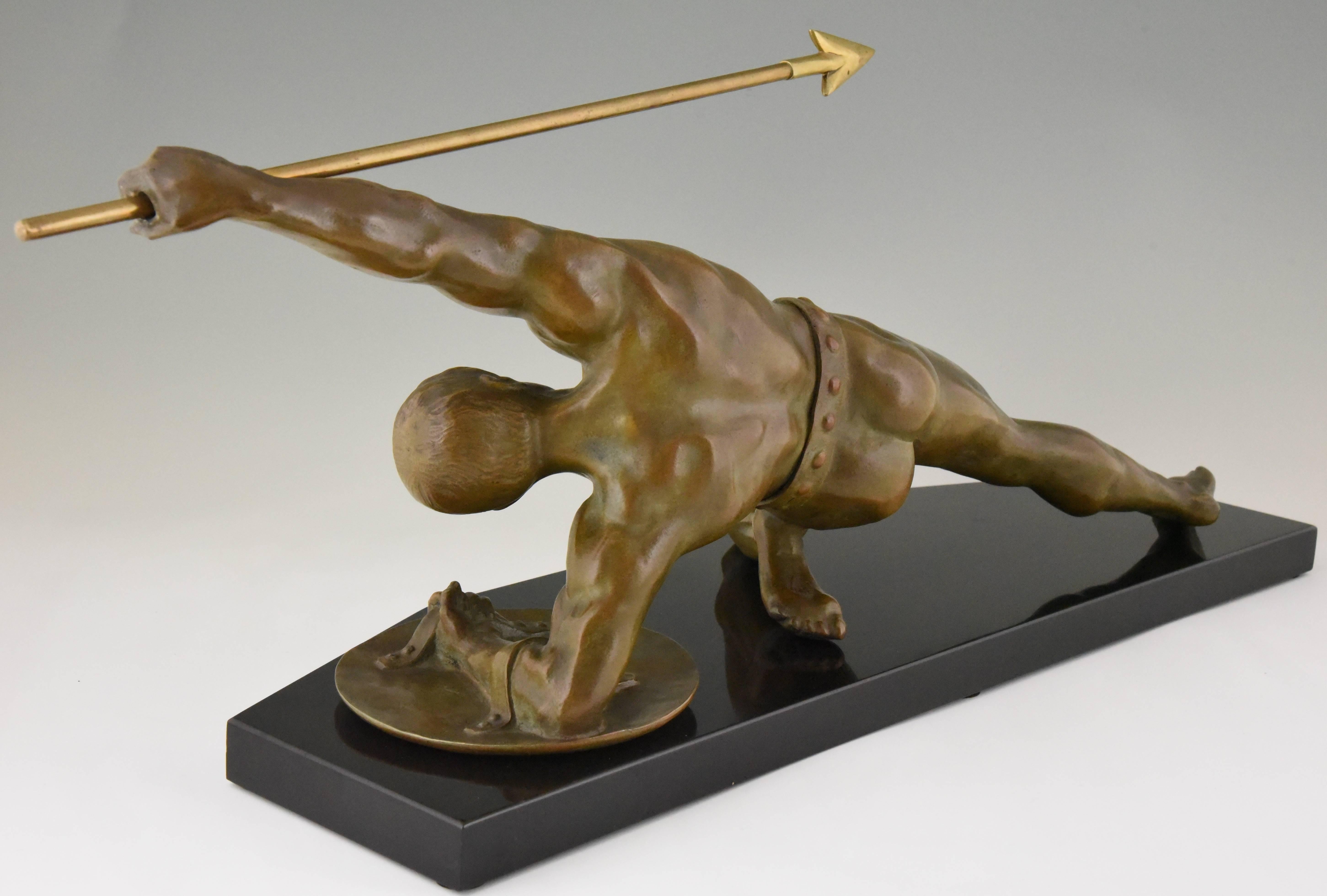 Art Deco Bronze Gladiator mit Speer und Schild Desire Grisard Frankreich 1925 1