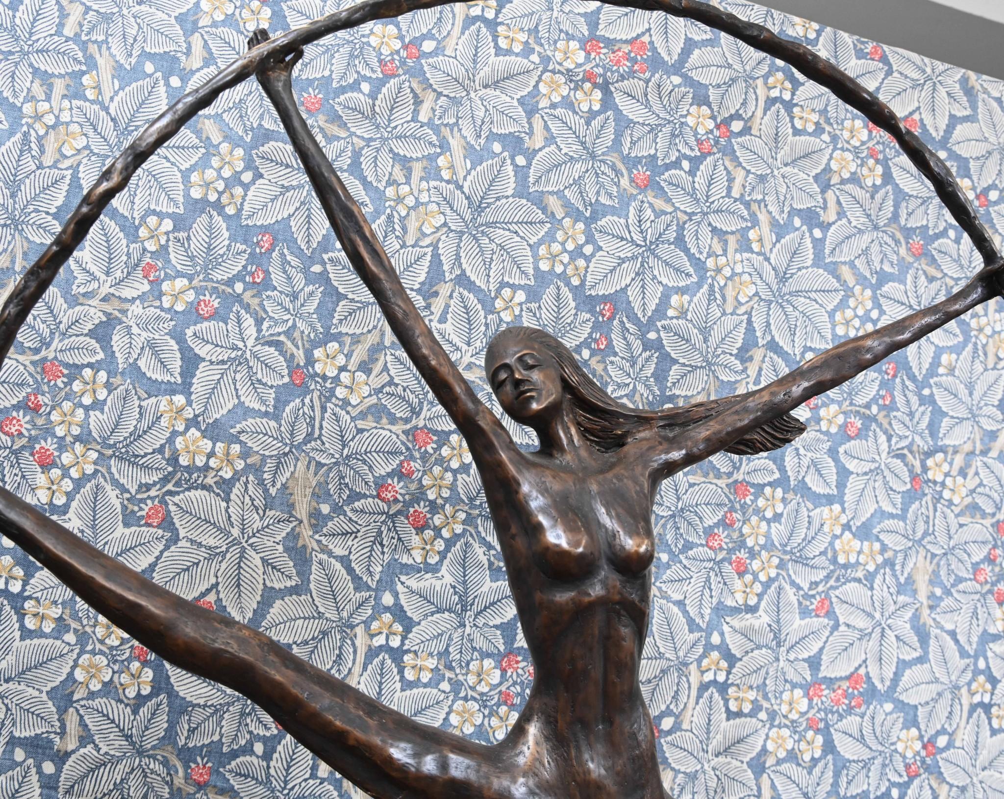 Art Deco Bronze Hoop Dancer Figurine Statue Roaring Twenties en vente 7