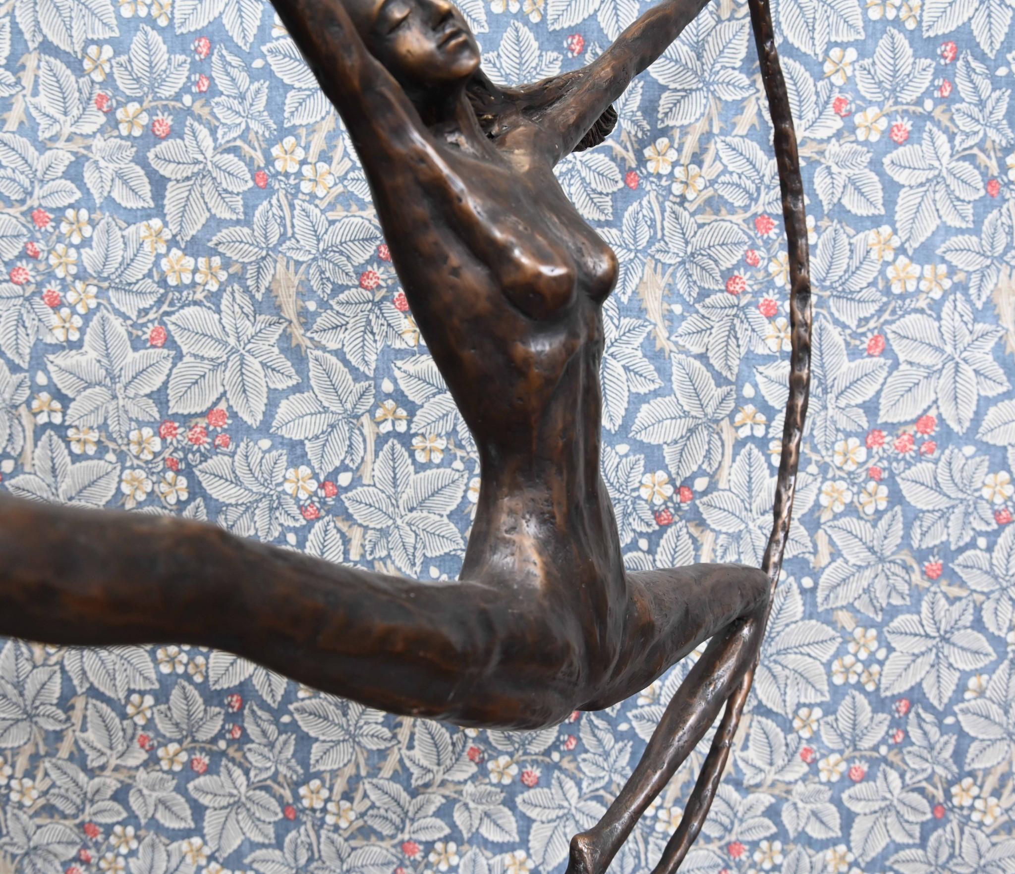 Art Deco Bronze Hoop Dancer Figurine Statue Roaring Twenties en vente 2