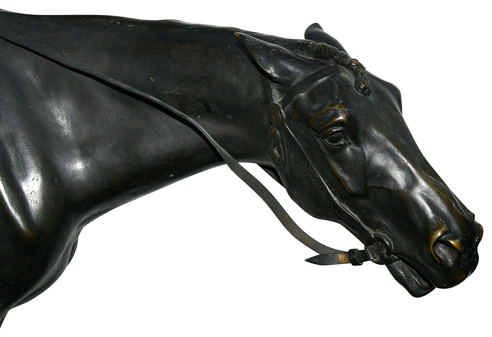 Cavaliere in bronzo Art Deco, A. Hulsman. Altezza 162 cm, anni '20 In condizioni buone in vendita a Brighton, Sussex