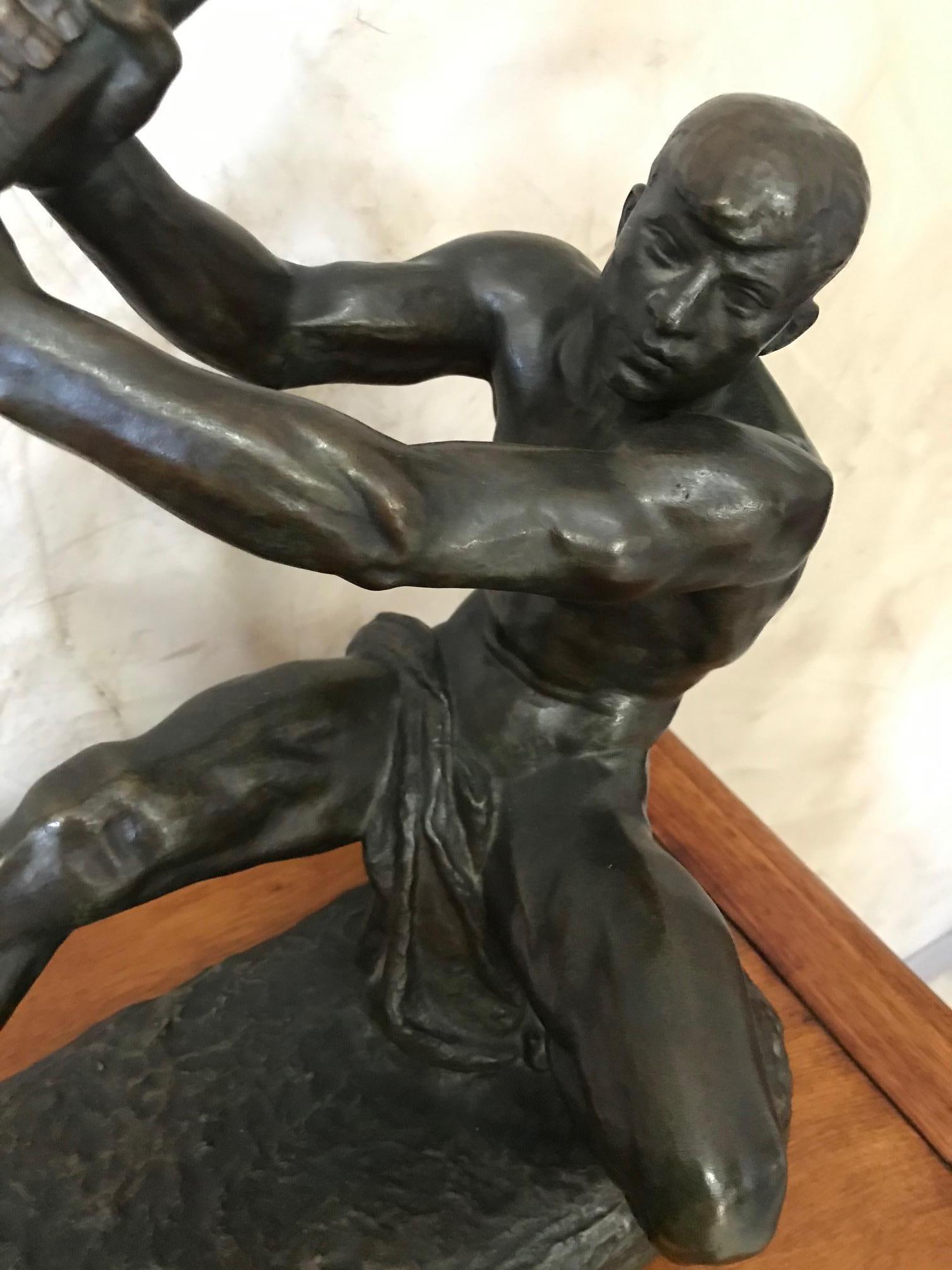 Art Deco Bronze Man with a Bow by G.Gori, 1925 In Good Condition For Sale In LEGNY, FR