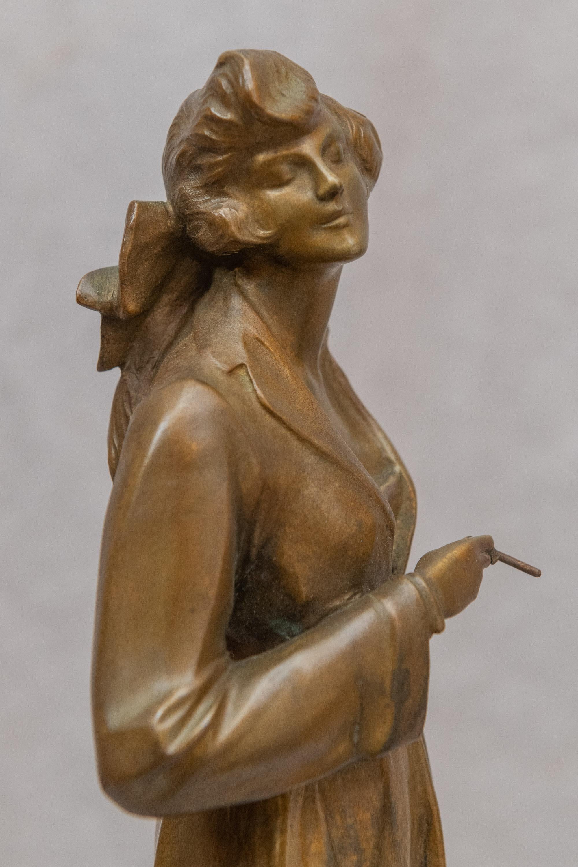 Art Deco Bronze of a Classy Woman by Bruno Zach ca. 1930s In Good Condition In Petaluma, CA