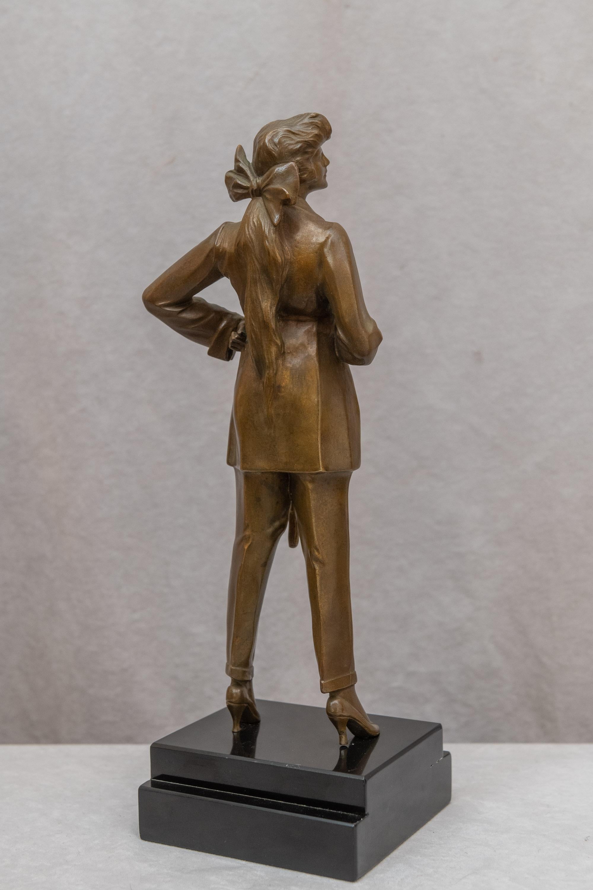 Mid-20th Century Art Deco Bronze of a Classy Woman by Bruno Zach ca. 1930s