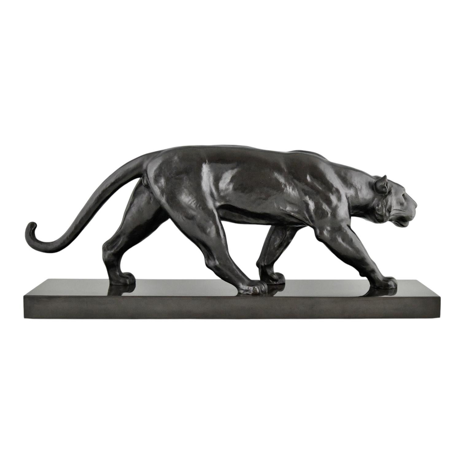 Art Deco Bronze Panther Sculpture Alexandre Ouline Black patina France, 1930 In Good Condition In Antwerp, BE