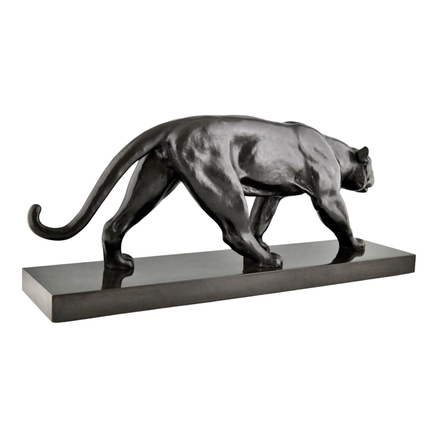 Mid-20th Century Art Deco Bronze Panther Sculpture Alexandre Ouline Black patina France, 1930