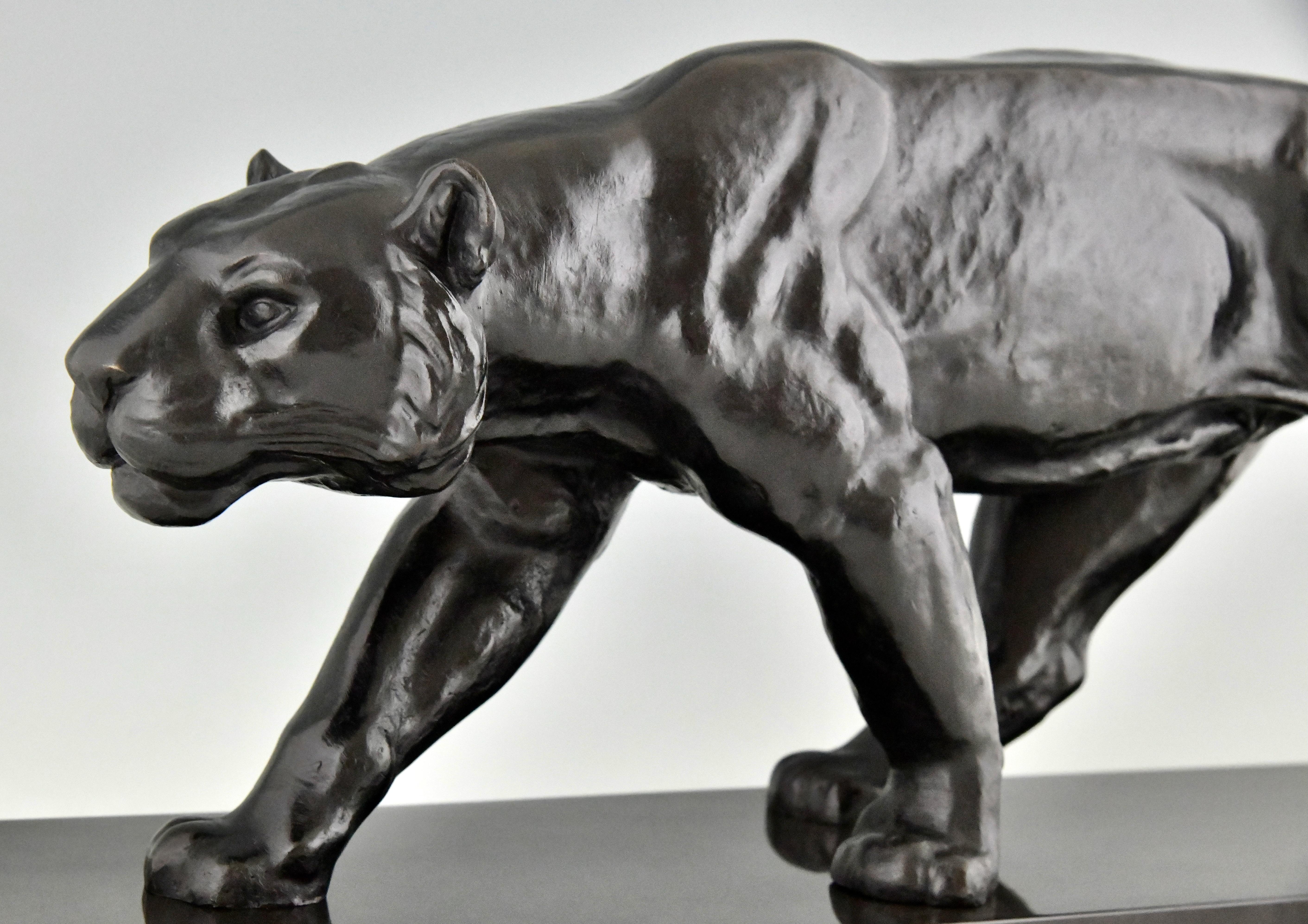 Art Deco Bronze Panther Sculpture Alexandre Ouline Black patina France, 1930 3