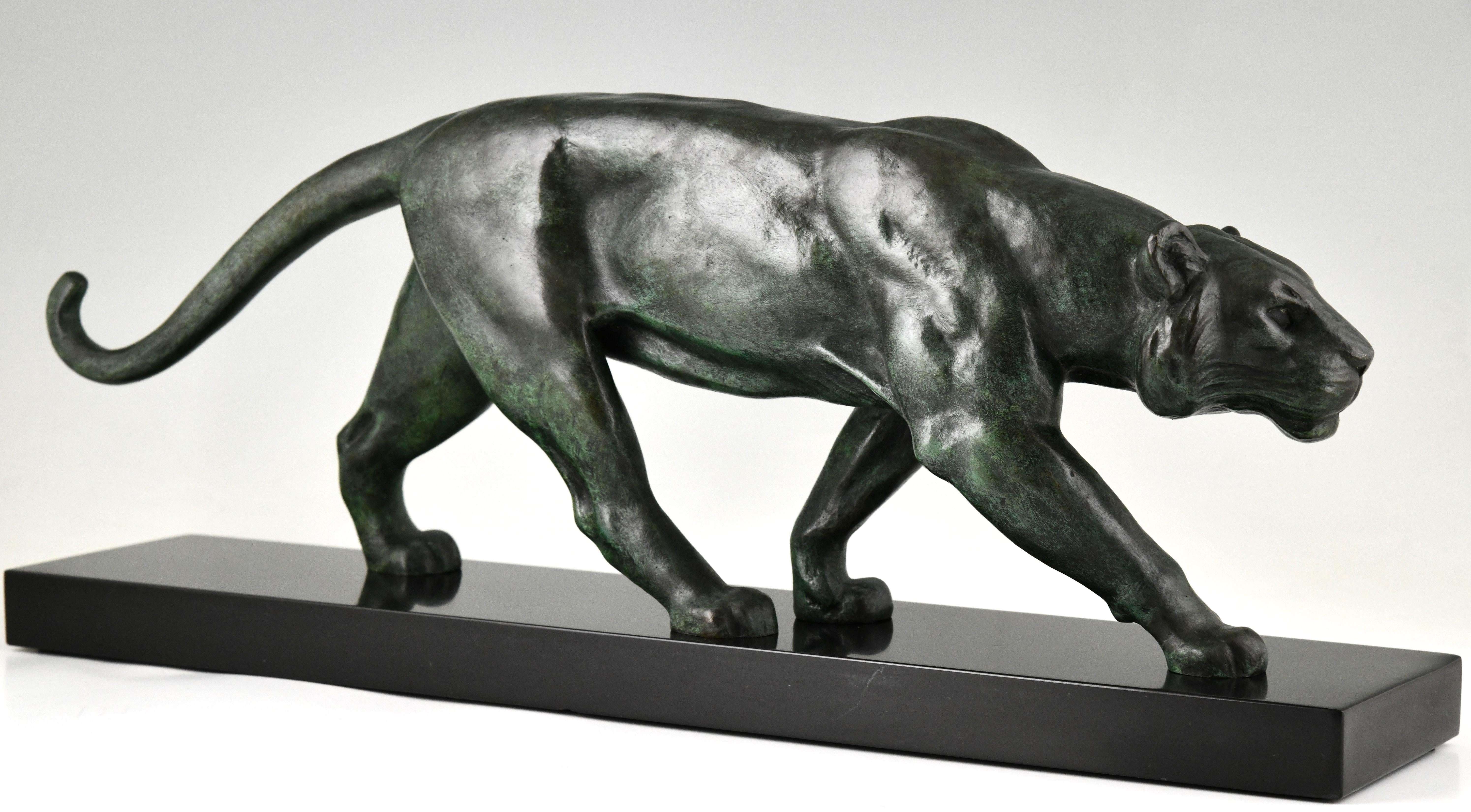 Français Sculpture de panthère en bronze Art déco par Alexandre Ouline, France, 1930