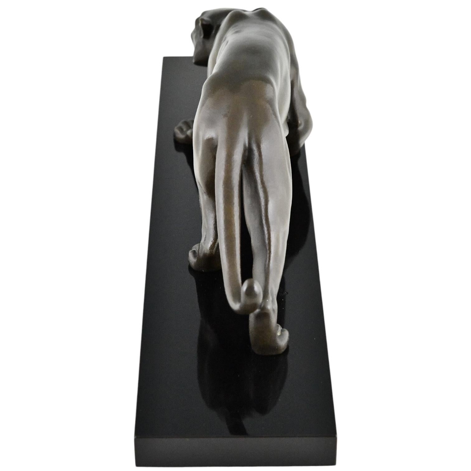 Bronze Sculpture de panthère Art Déco de F. Bauer sur socle en marbre, Autriche, 1930.