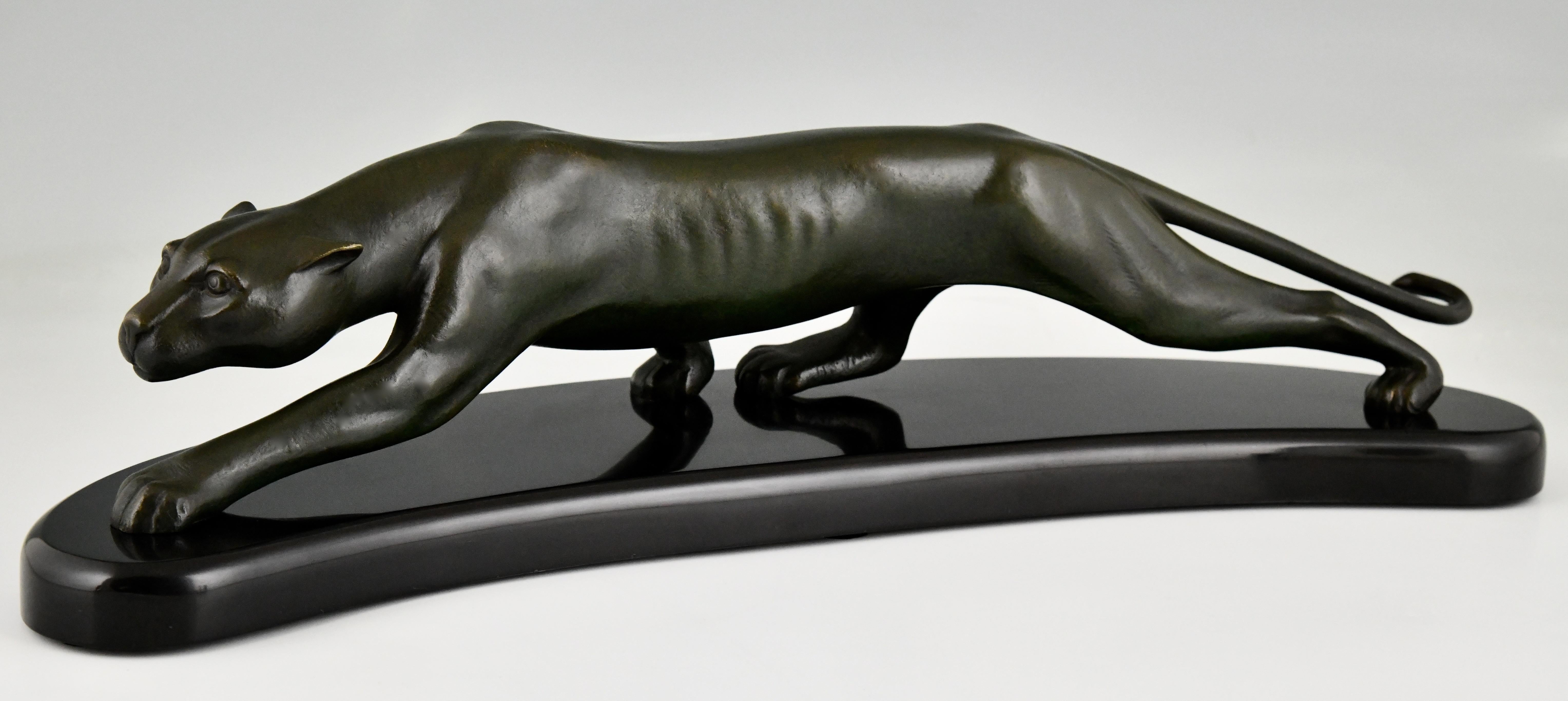 Art Deco bronze panther sculpture by Georges Lavroff.
Signed G. Lavroff in the bronze and numbered on a Belgian Black marble base.  
France 1925. 
This panther is illustrated in the book:
Georges Lavroff by Kastelyn and Mazzucotelli.